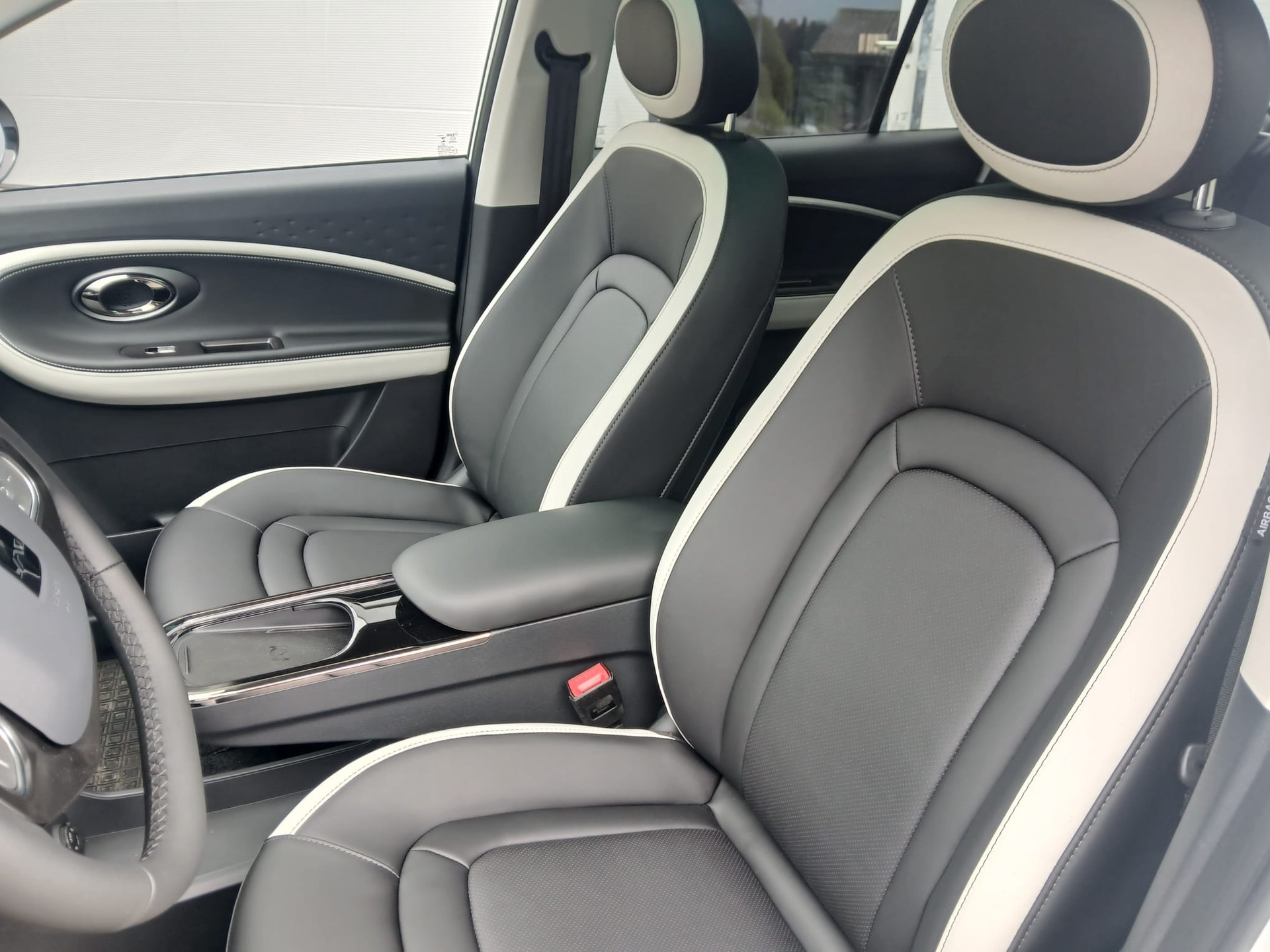 JAC E30X 51 kWh Flagship Pro+-image-12
