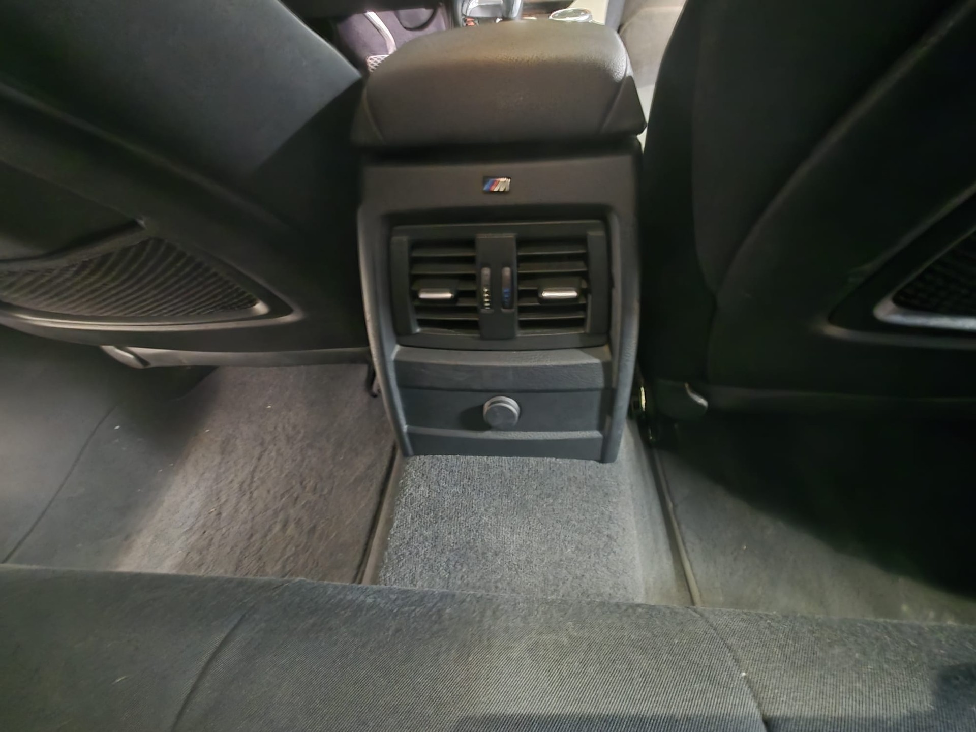 BMW 320d xDrive-image-3