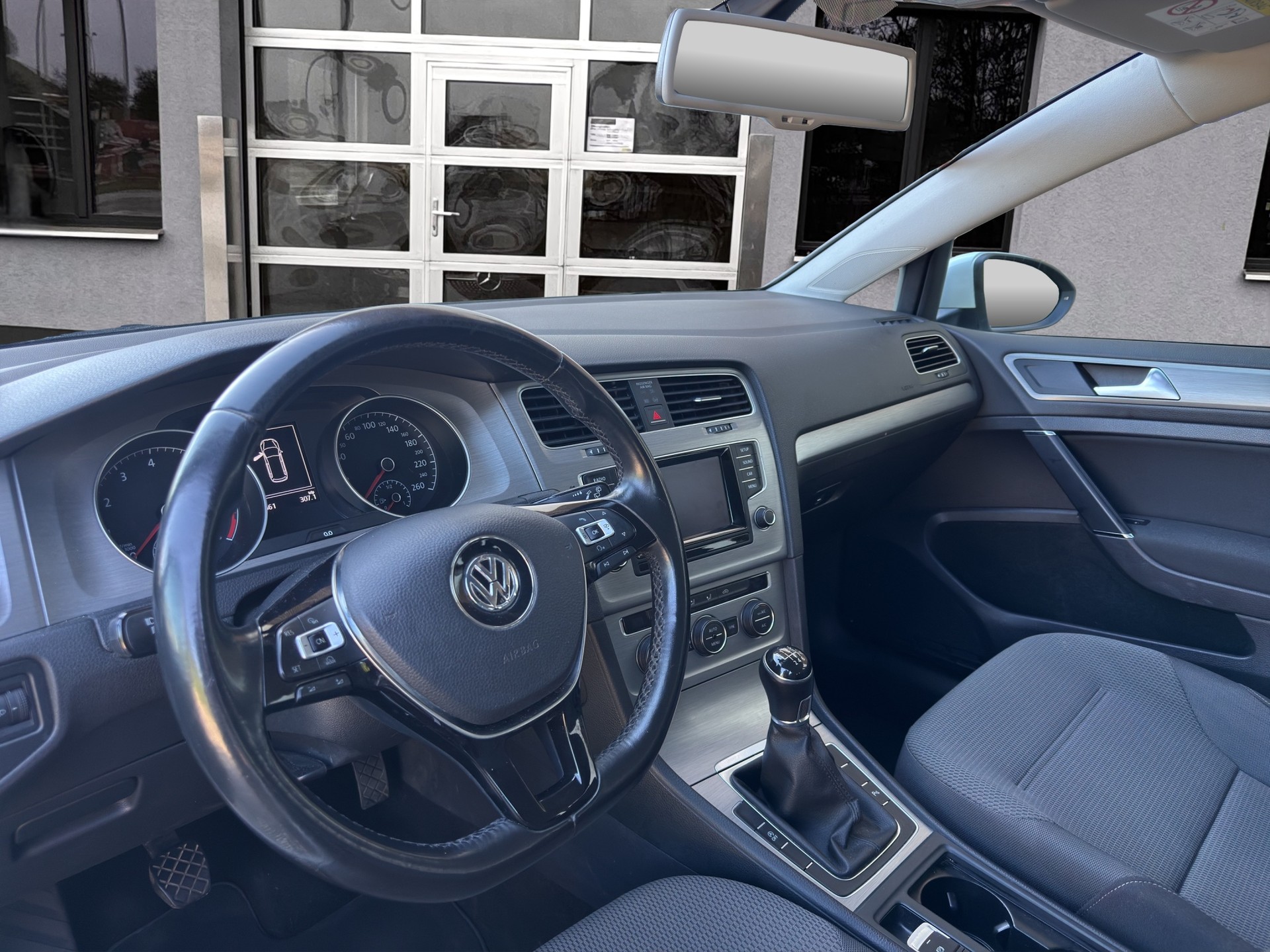 VW Golf Variant 1.2 TSI Comfort-image-11