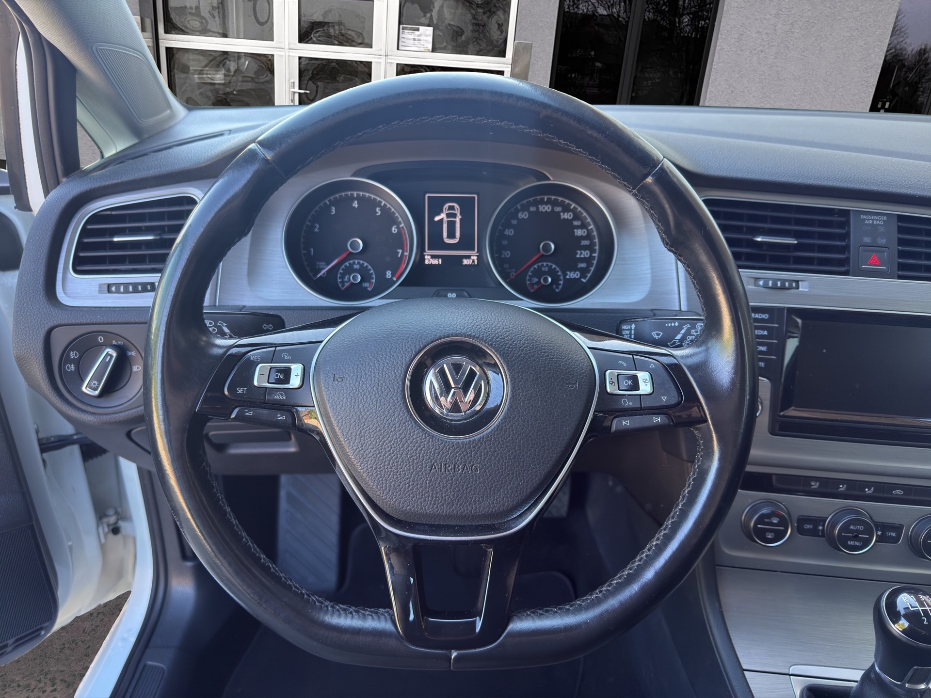 VW Golf Variant 1.2 TSI Comfort-image-10