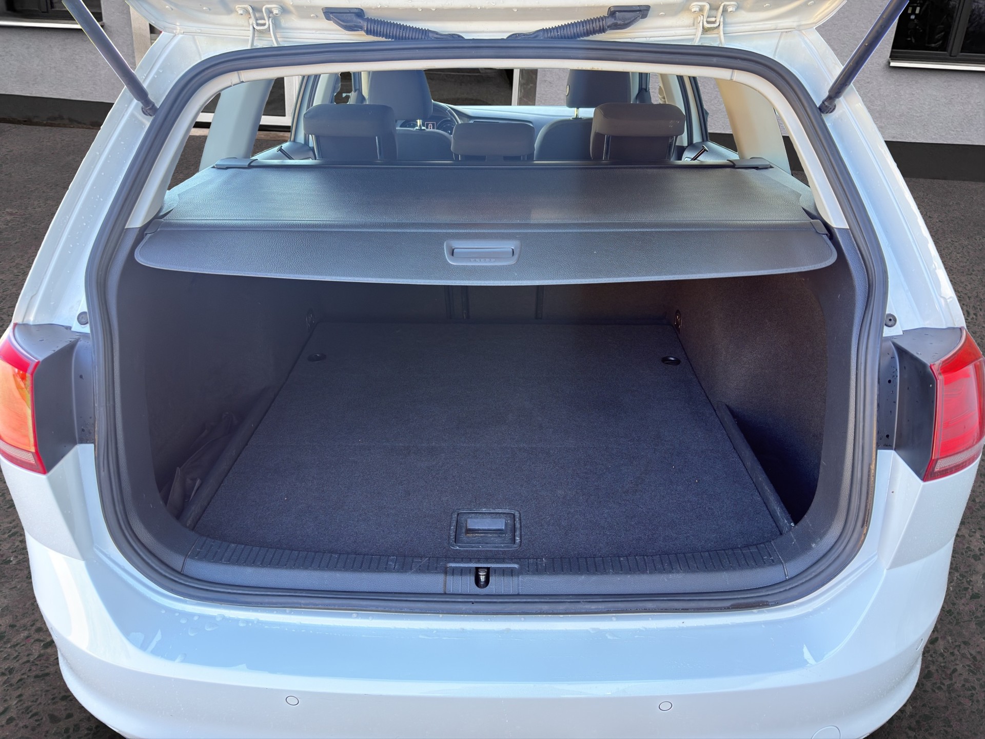VW Golf Variant 1.2 TSI Comfort-image-19