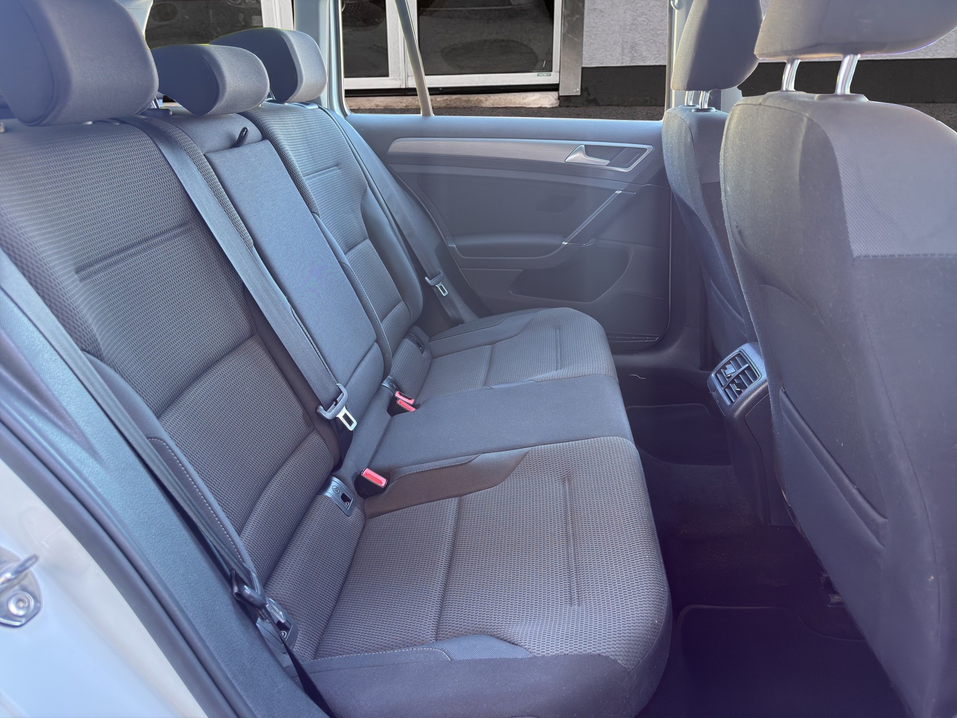 VW Golf Variant 1.2 TSI Comfort-image-17