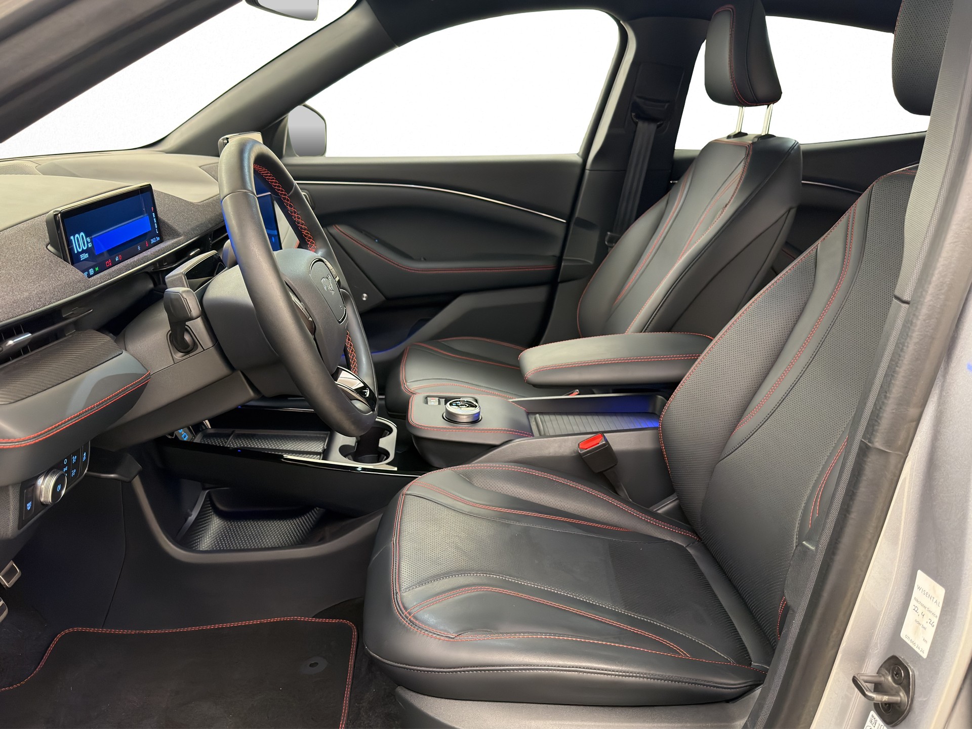 FORD Mustang Mach-E Standard AWD-image-5
