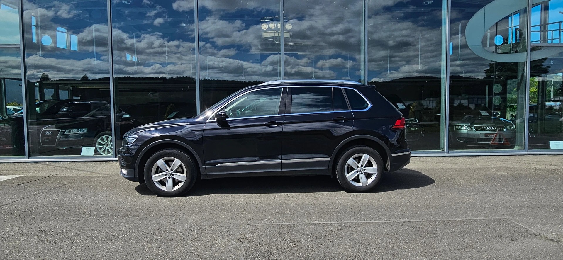 VW Tiguan 2.0 TDI SCR Highline 4Motion DSG-image-0