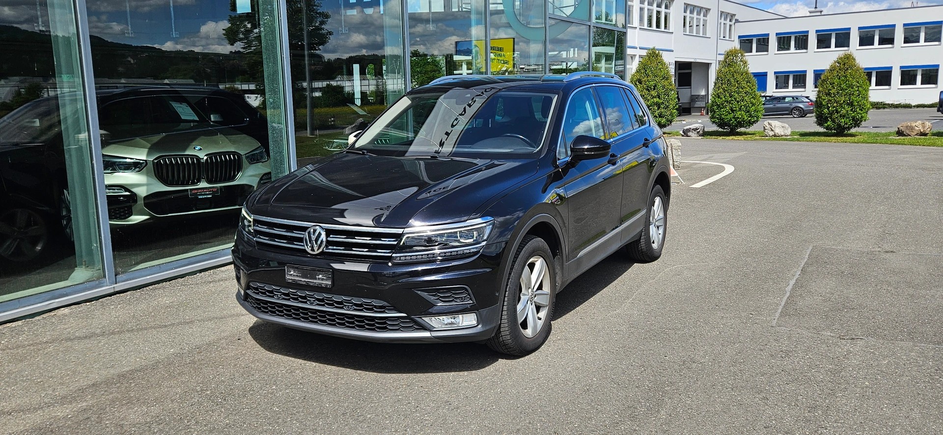 VW Tiguan 2.0 TDI SCR Highline 4Motion DSG-image-1