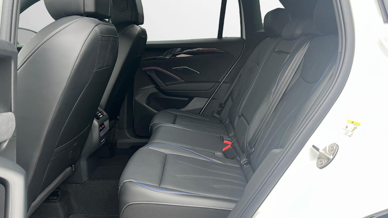 VW Tiguan R-Line 2.0TSI 204PS 4Motion DSG-image-7
