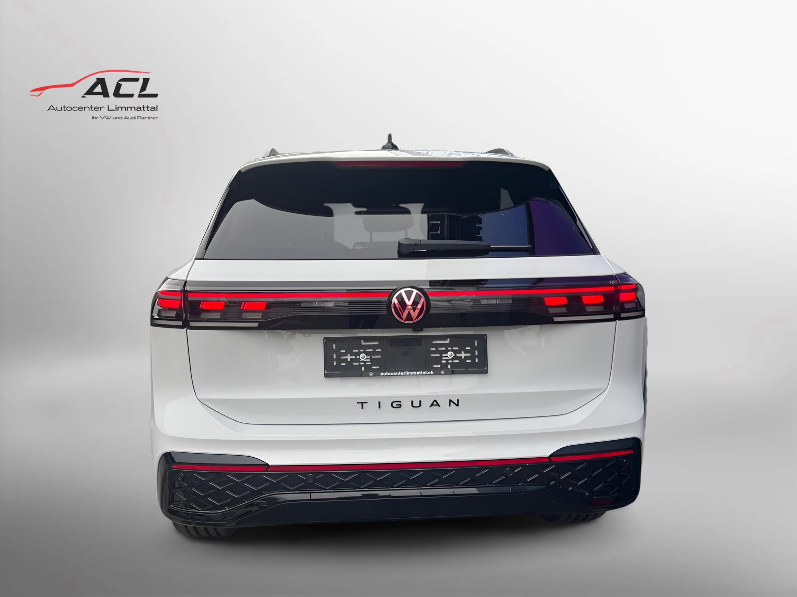 VW Tiguan R-Line 2.0TSI 204PS 4Motion DSG-image-9