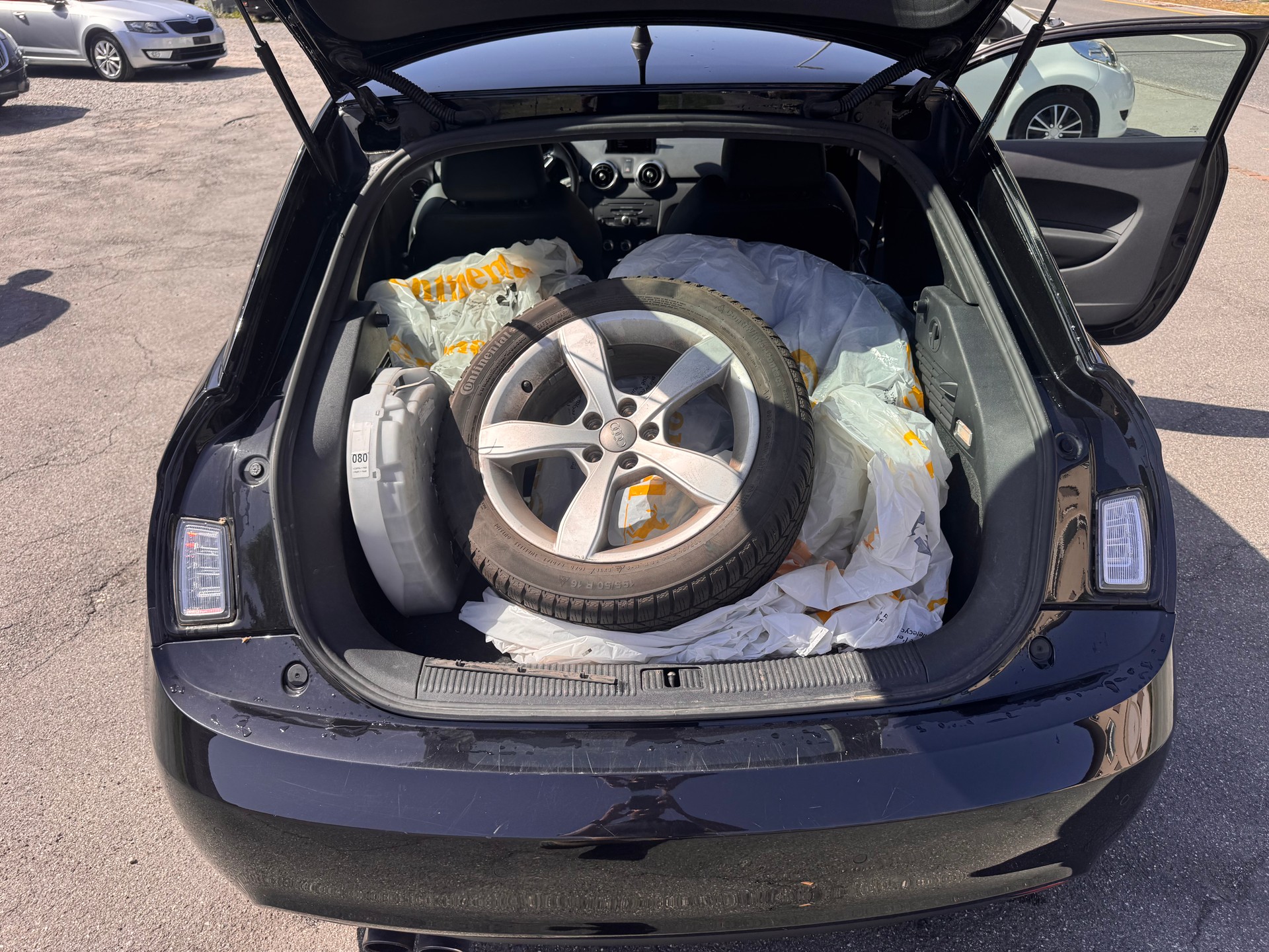 AUDI A1 1.4 TFSI Attraction-image-6