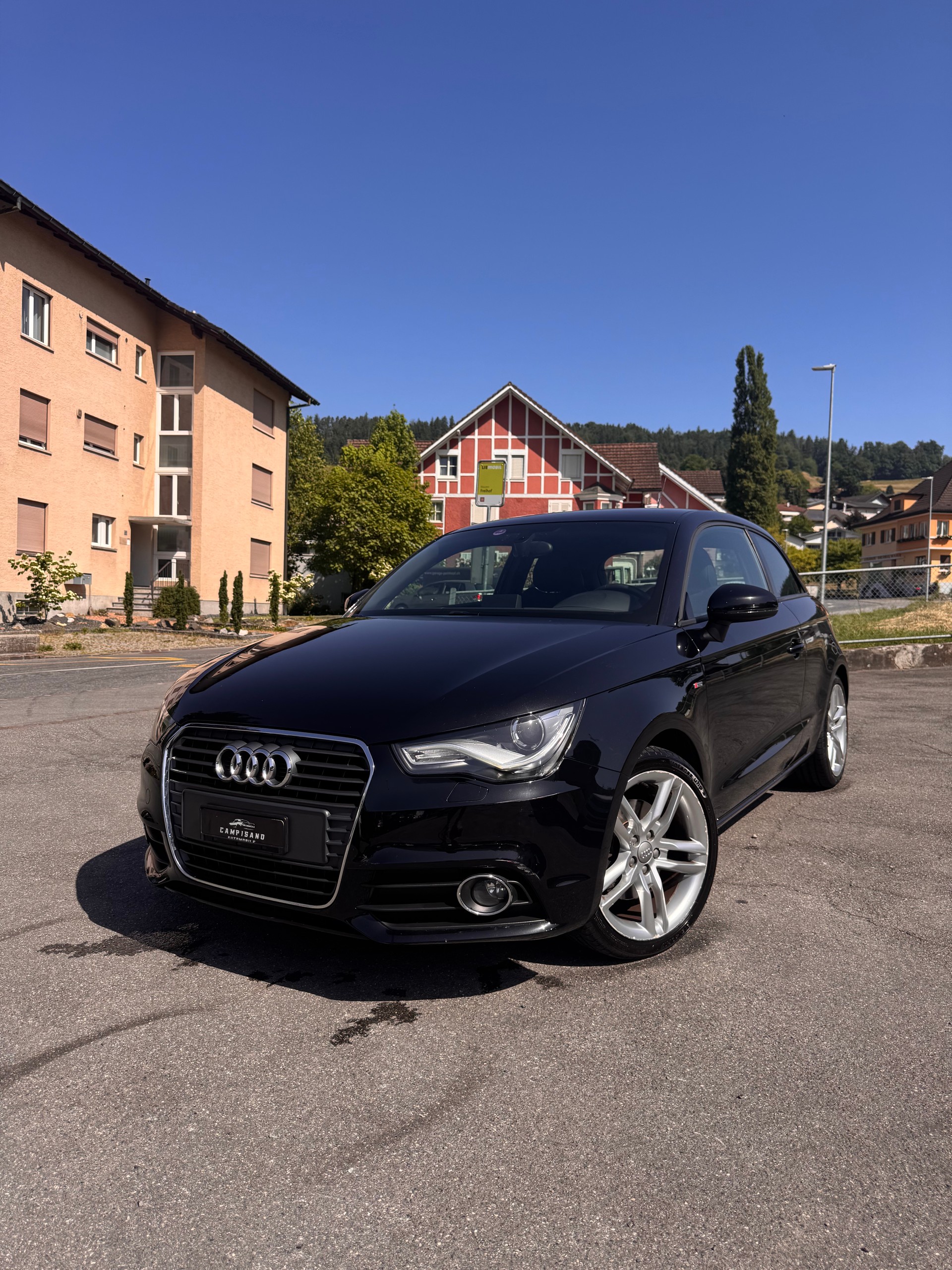 AUDI A1 1.4 TFSI Attraction-image-0