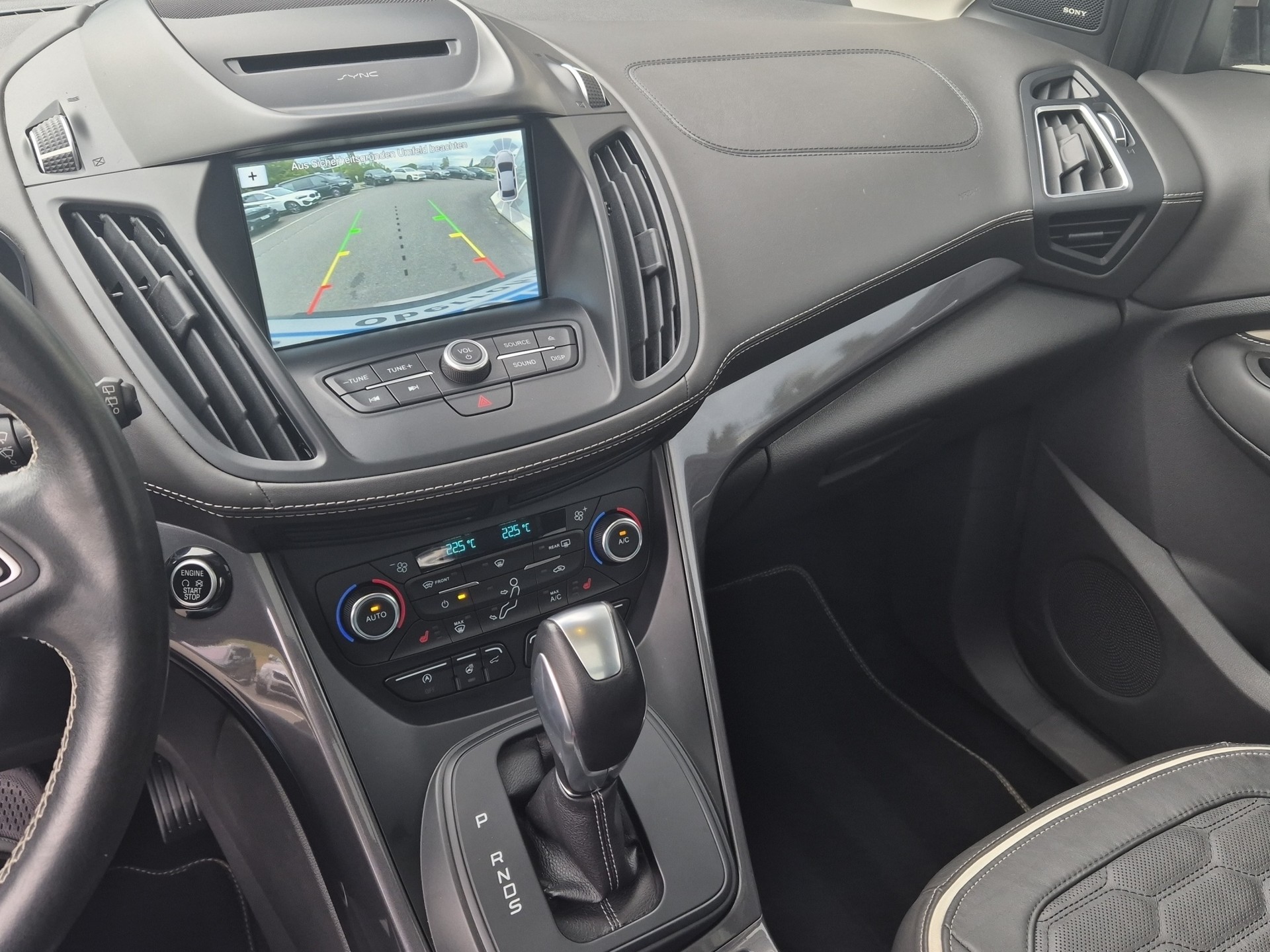 FORD Kuga 2.0 TDCi Vignale 4WD PowerShift-image-13