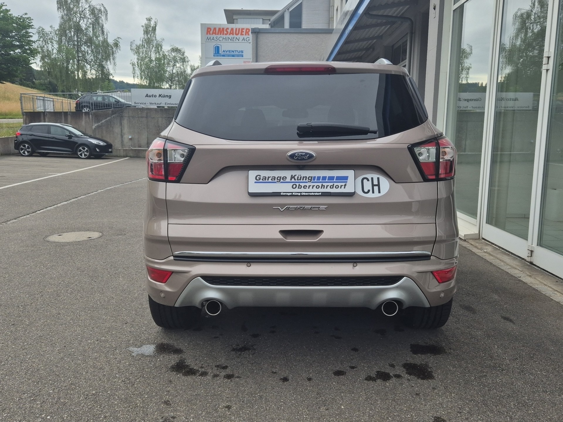 FORD Kuga 2.0 TDCi Vignale 4WD PowerShift-image-7