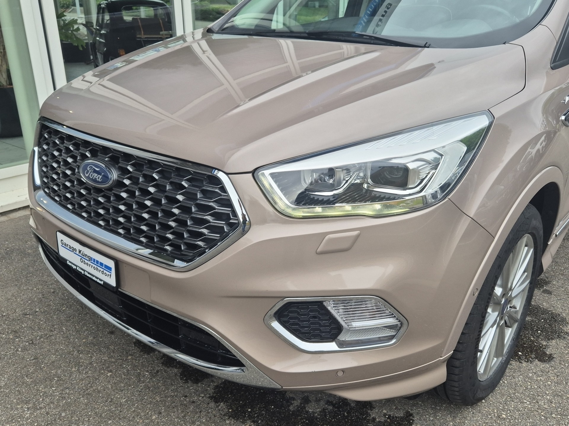 FORD Kuga 2.0 TDCi Vignale 4WD PowerShift-image-1