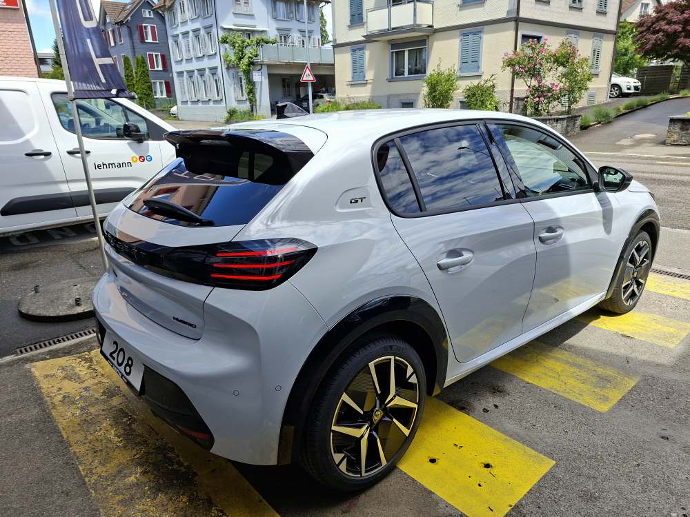 PEUGEOT 208 1.2 Hybrid 145 GT-image-15