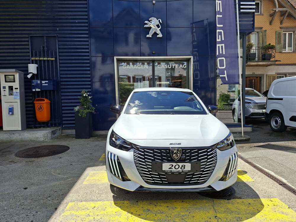 PEUGEOT 208 1.2 Hybrid 145 GT-image-1