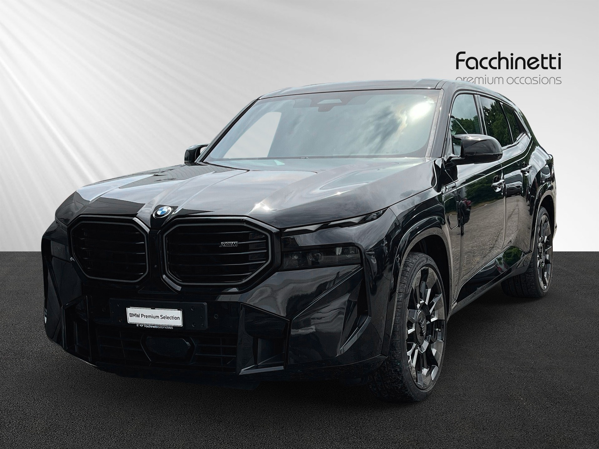 BMW XM xDrive 50e PHEV Steptronic-image-0