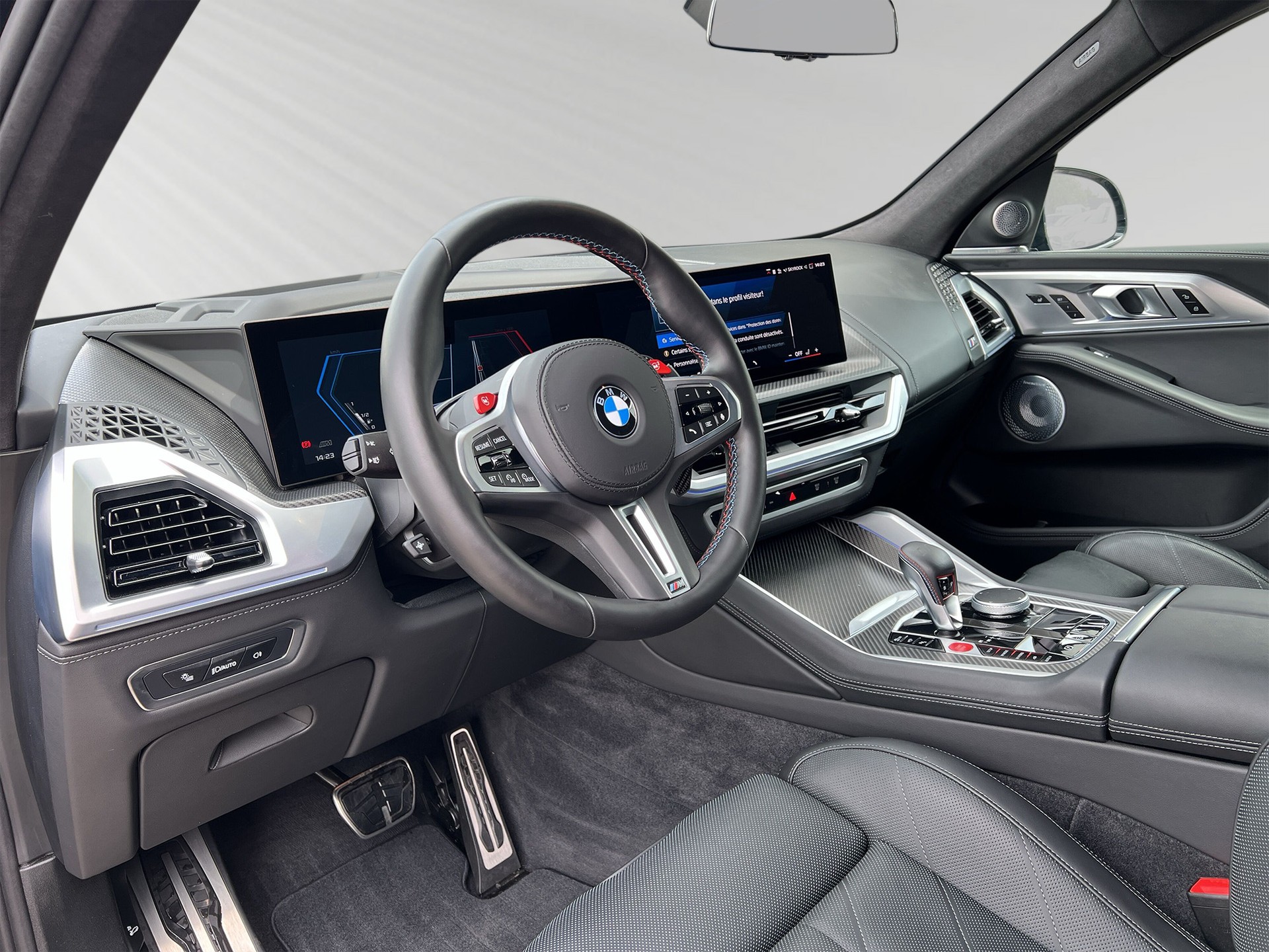 BMW XM xDrive 50e PHEV Steptronic-image-3