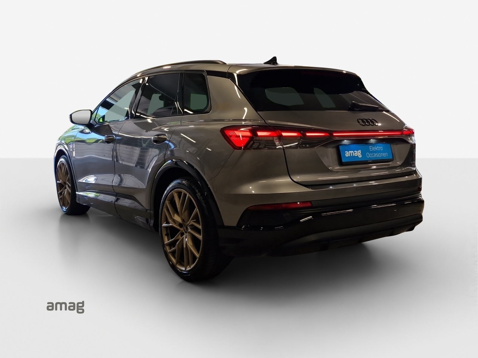 AUDI Q4 e-tron 50 quattro-image-2