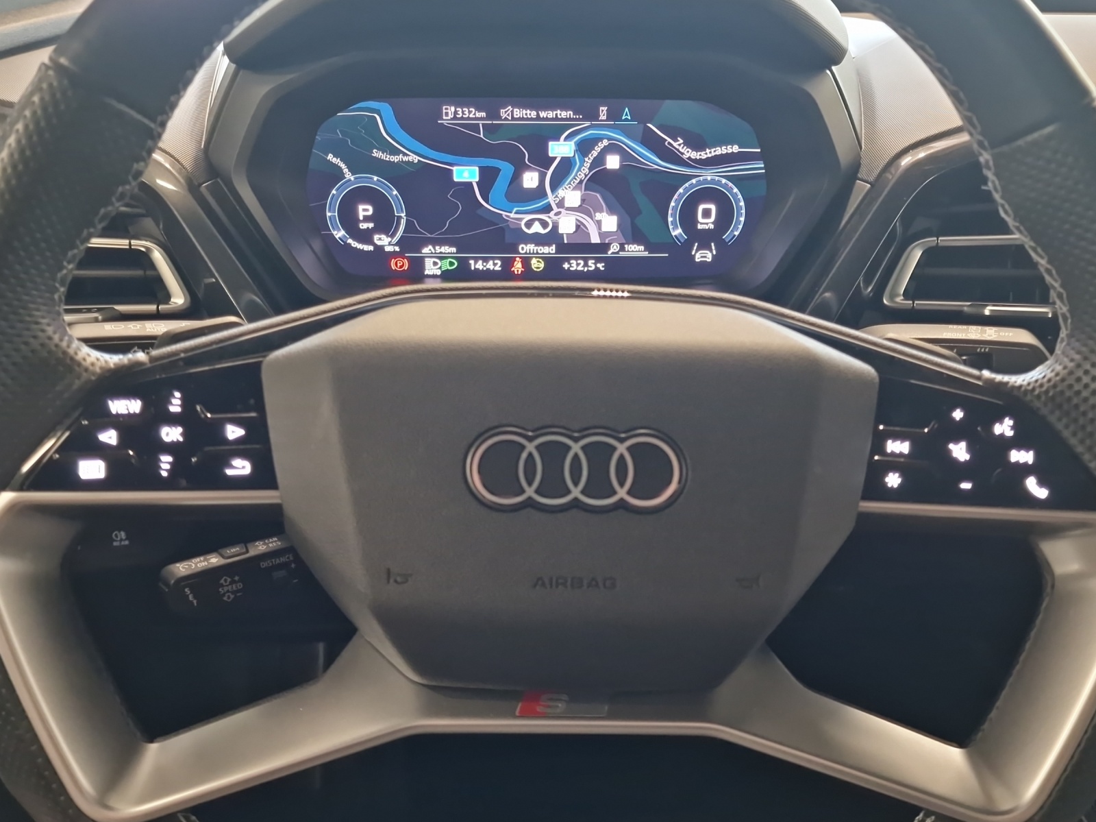 AUDI Q4 e-tron 50 quattro-image-11