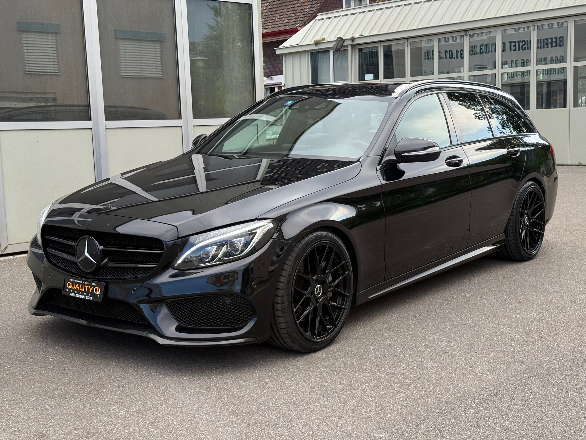 MERCEDES-BENZ C 250 BlueTEC AMG Line 4Matic 7G-Tronic-image-2