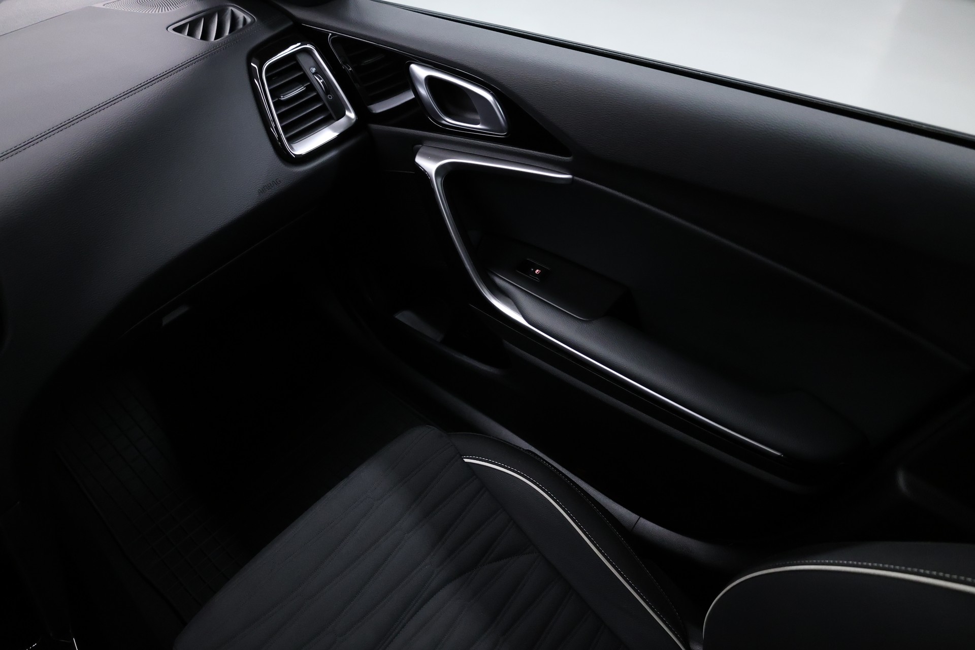 KIA Ceed SW 1.5 T-GDi MHEV GT-Line-image-21