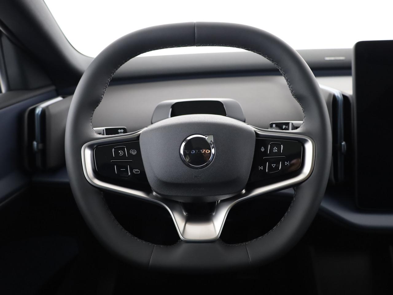 VOLVO EX30 CC P8 Ultra AWD-image-13