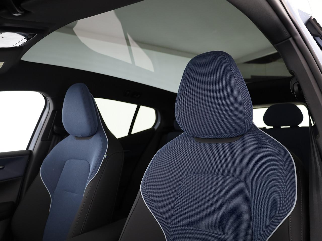 VOLVO EX30 CC P8 Ultra AWD-image-11