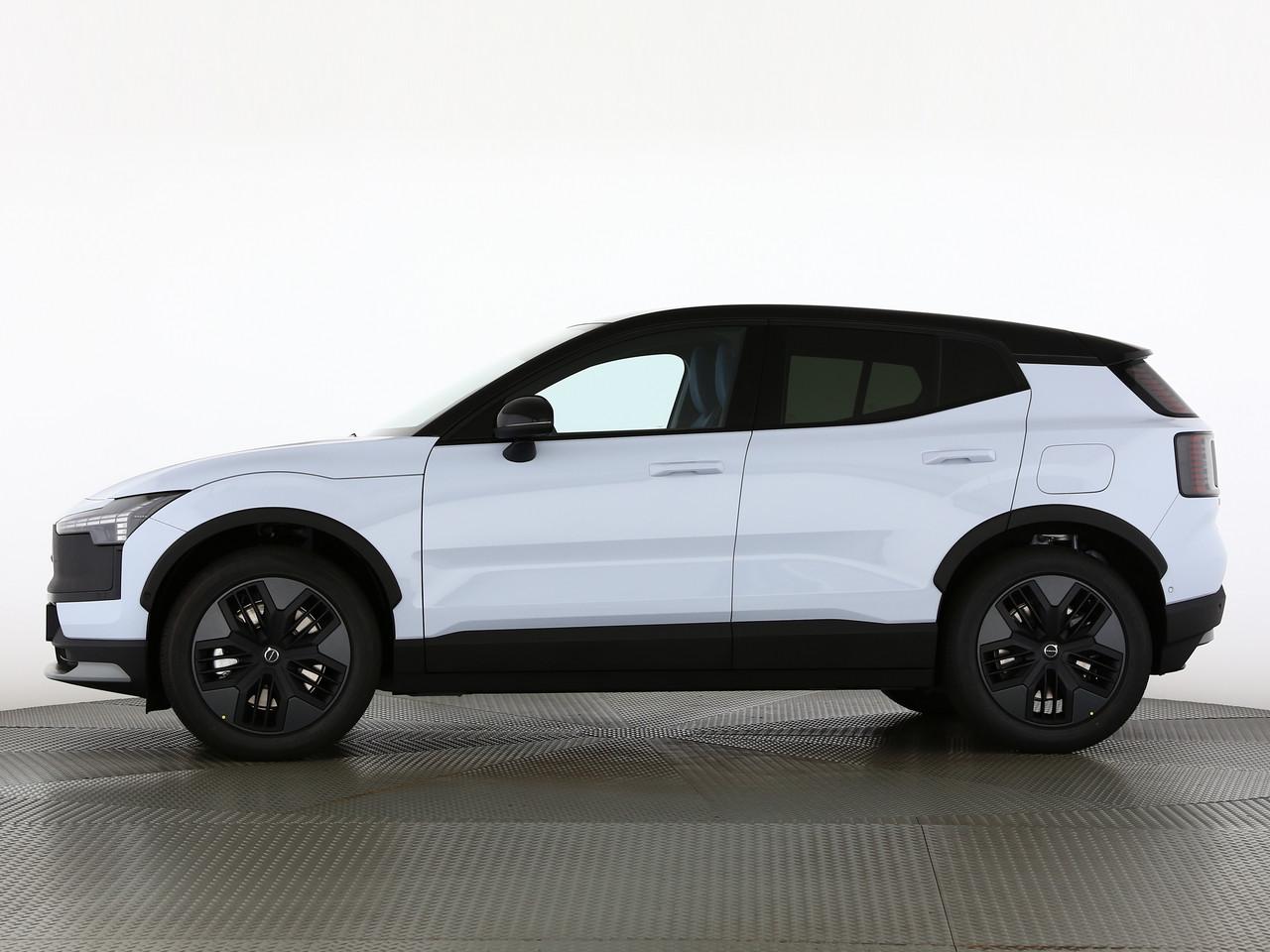 VOLVO EX30 CC P8 Ultra AWD-image-2