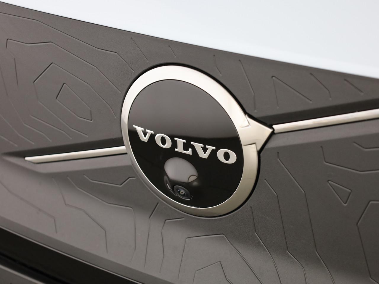 VOLVO EX30 CC P8 Ultra AWD-image-14