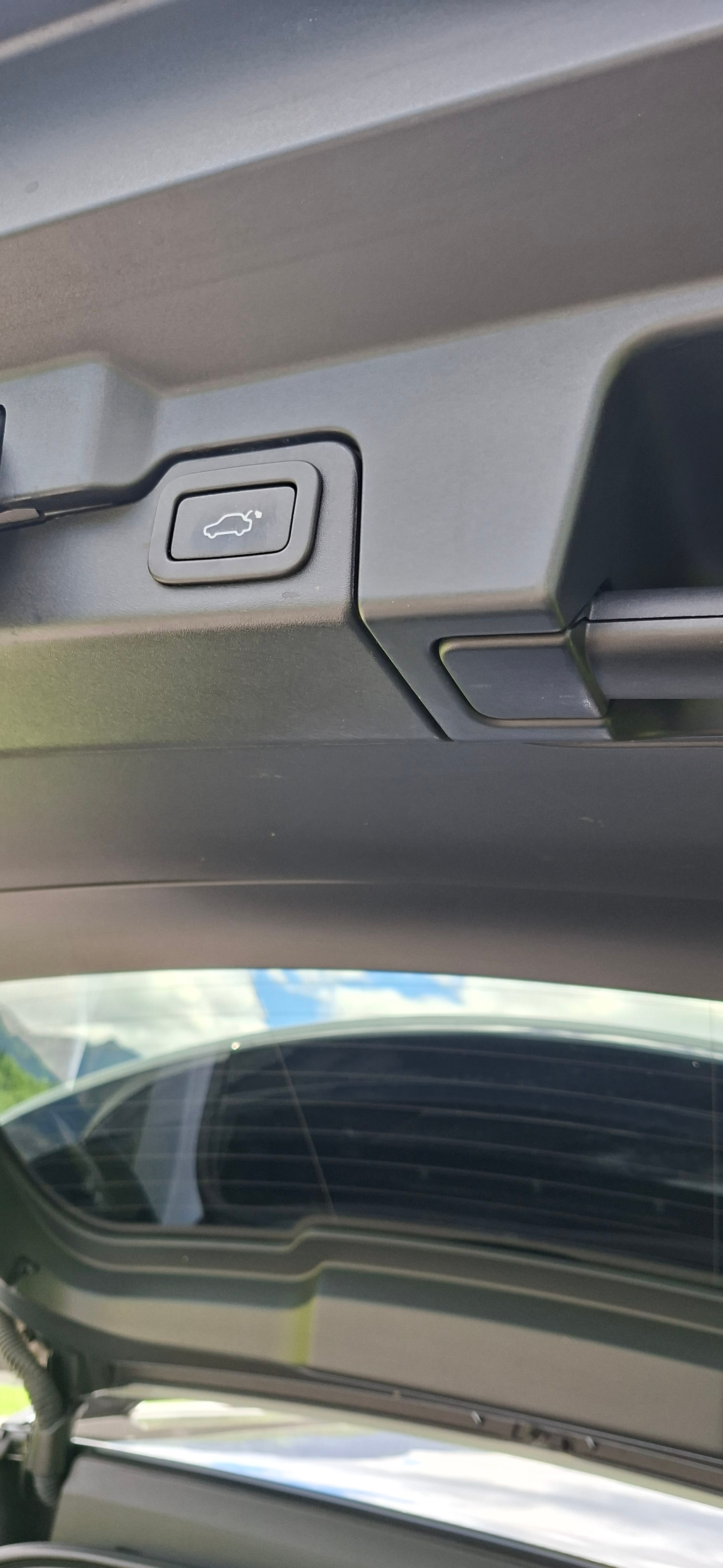 LAND ROVER Range Rover Evoque 2.0 TD4 SE Dynamic-image-12