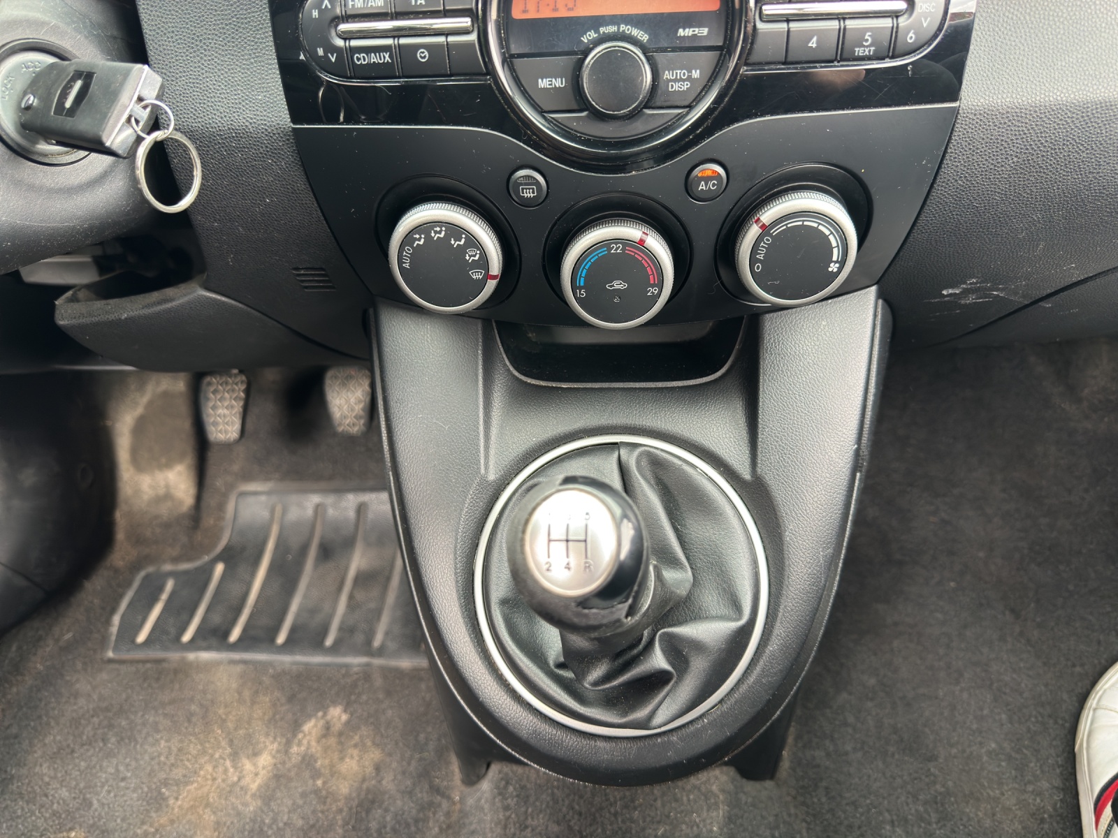 MAZDA 2 1.5i 16V Sport-image-13