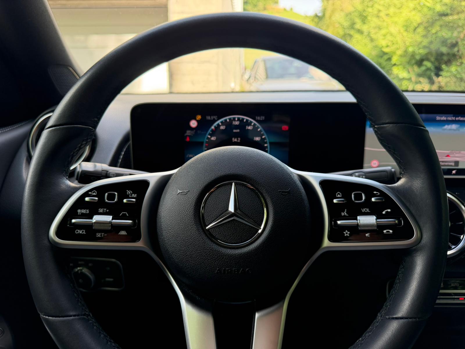 MERCEDES-BENZ GLB 220 d 4Matic Progressive 8G-Tronic-image-20