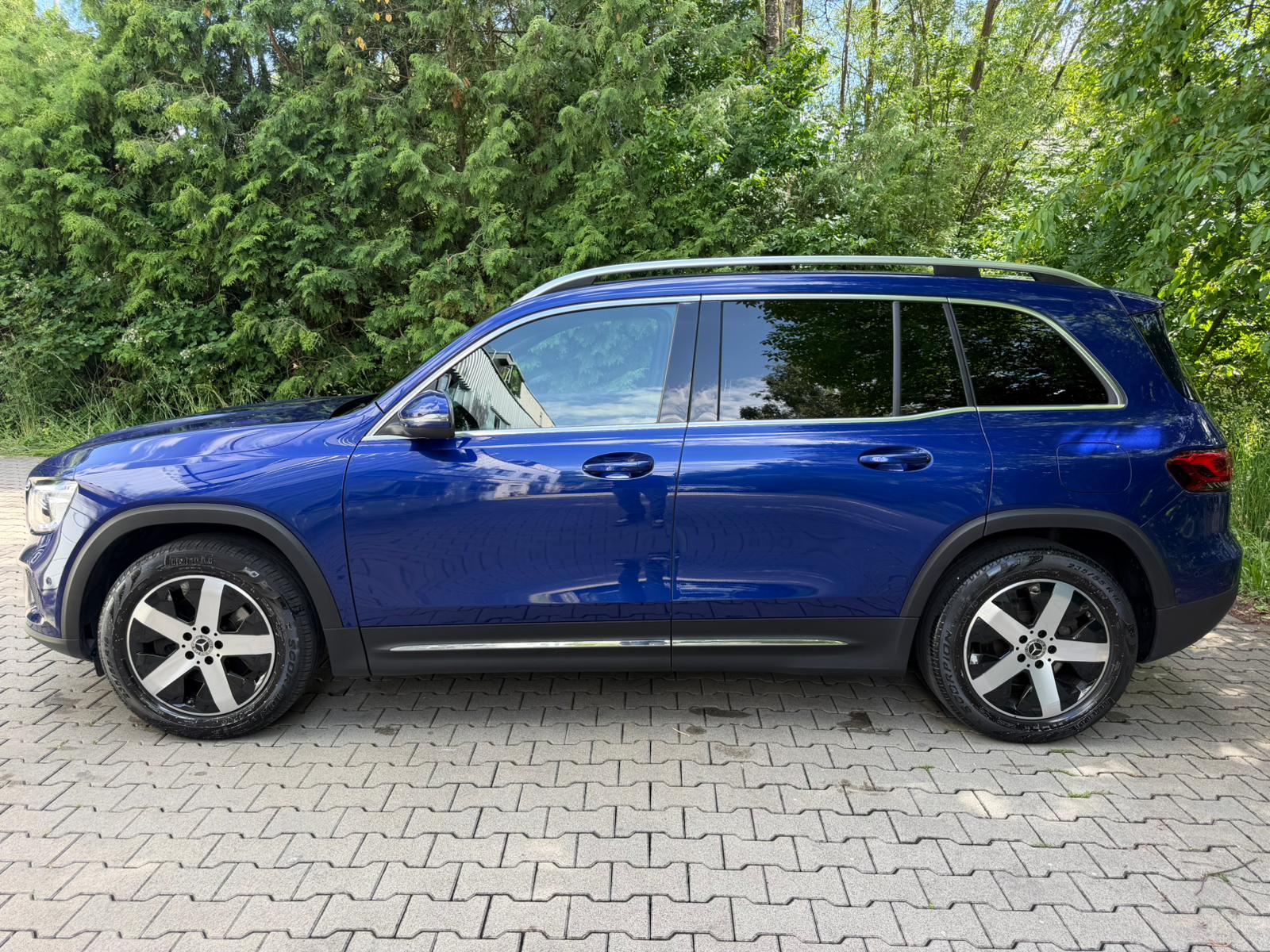 MERCEDES-BENZ GLB 220 d 4Matic Progressive 8G-Tronic-image-1