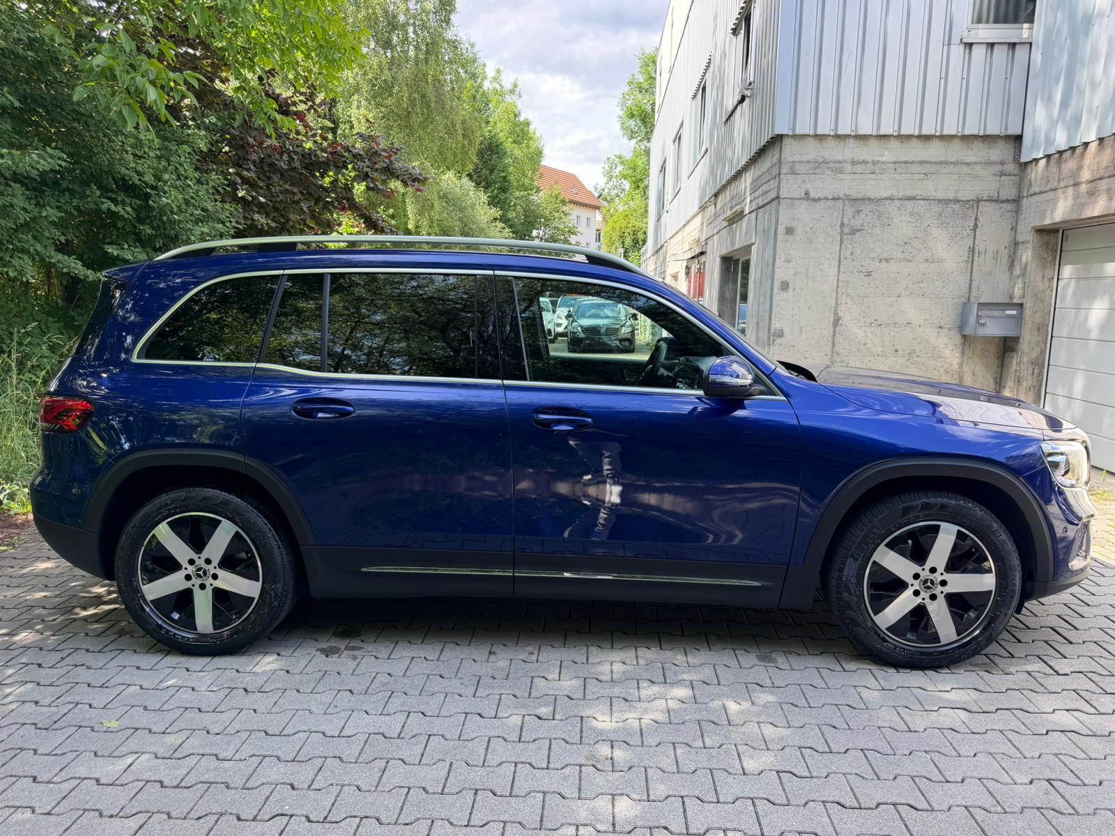 MERCEDES-BENZ GLB 220 d 4Matic Progressive 8G-Tronic-image-5