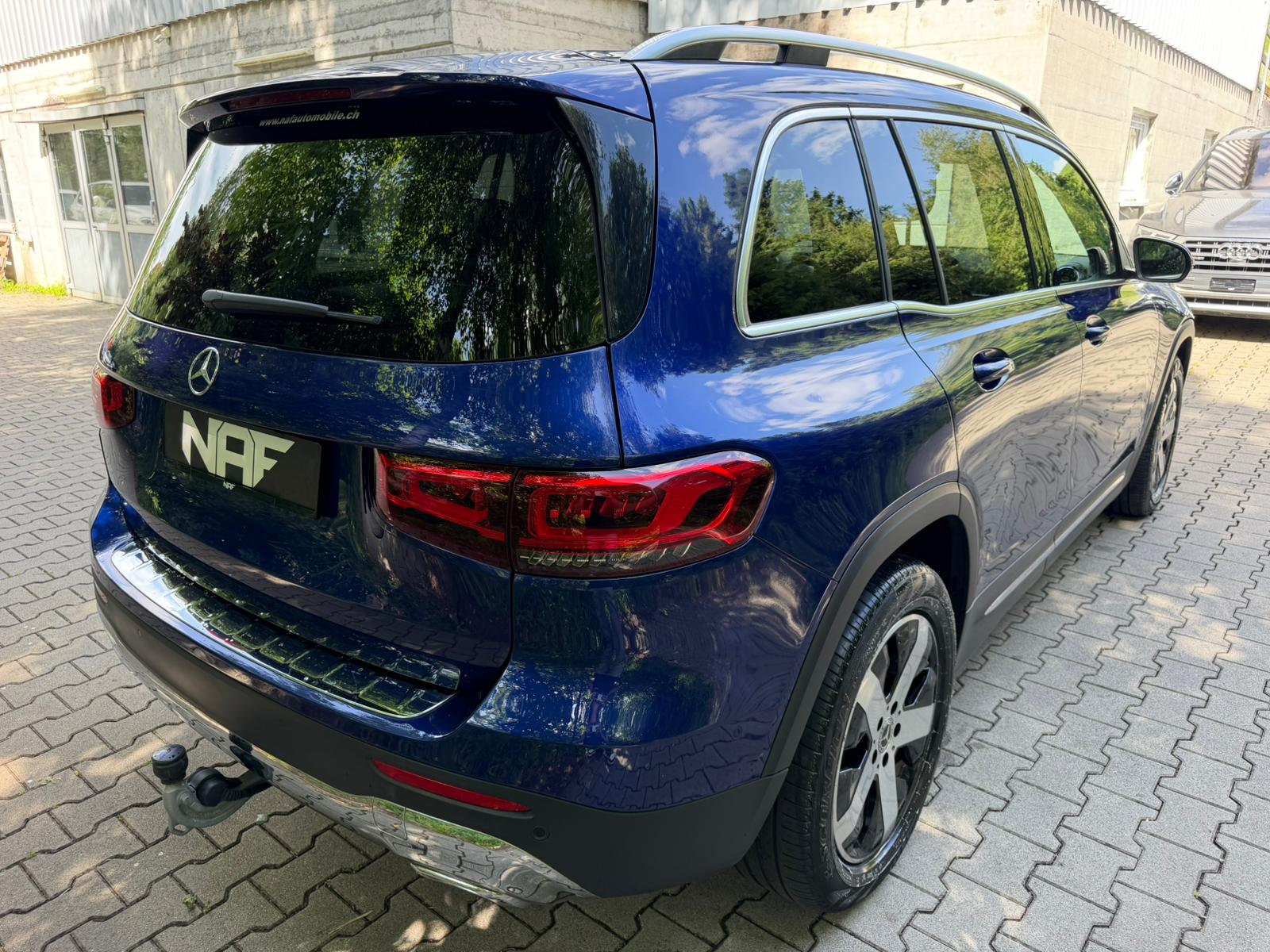 MERCEDES-BENZ GLB 220 d 4Matic Progressive 8G-Tronic-image-4