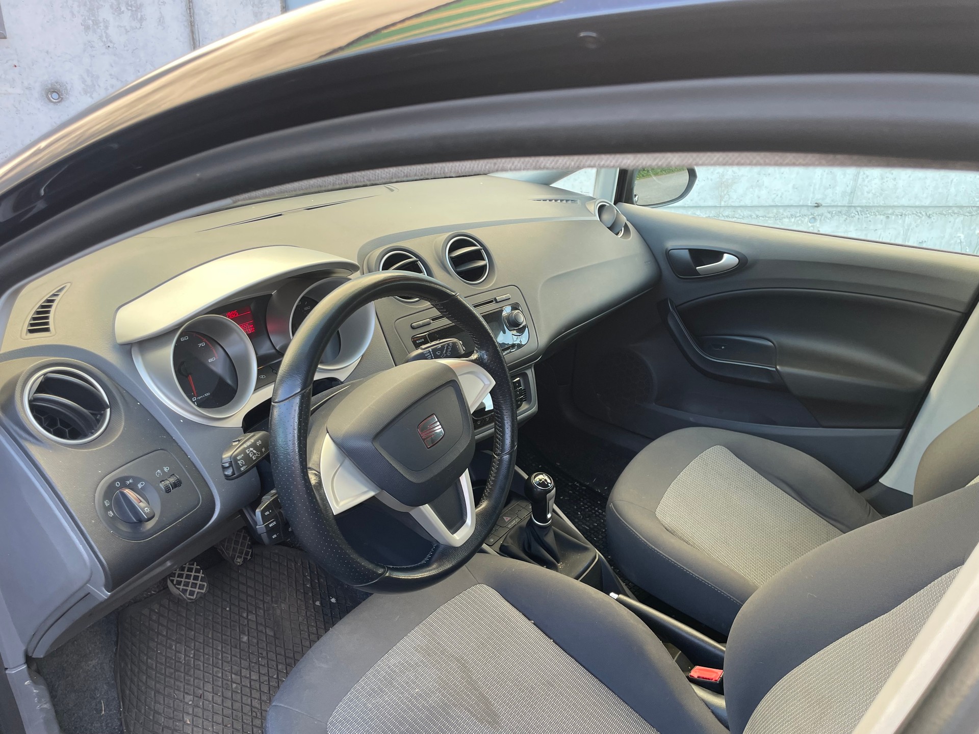 SEAT Ibiza ST 1.4 Style-image-7