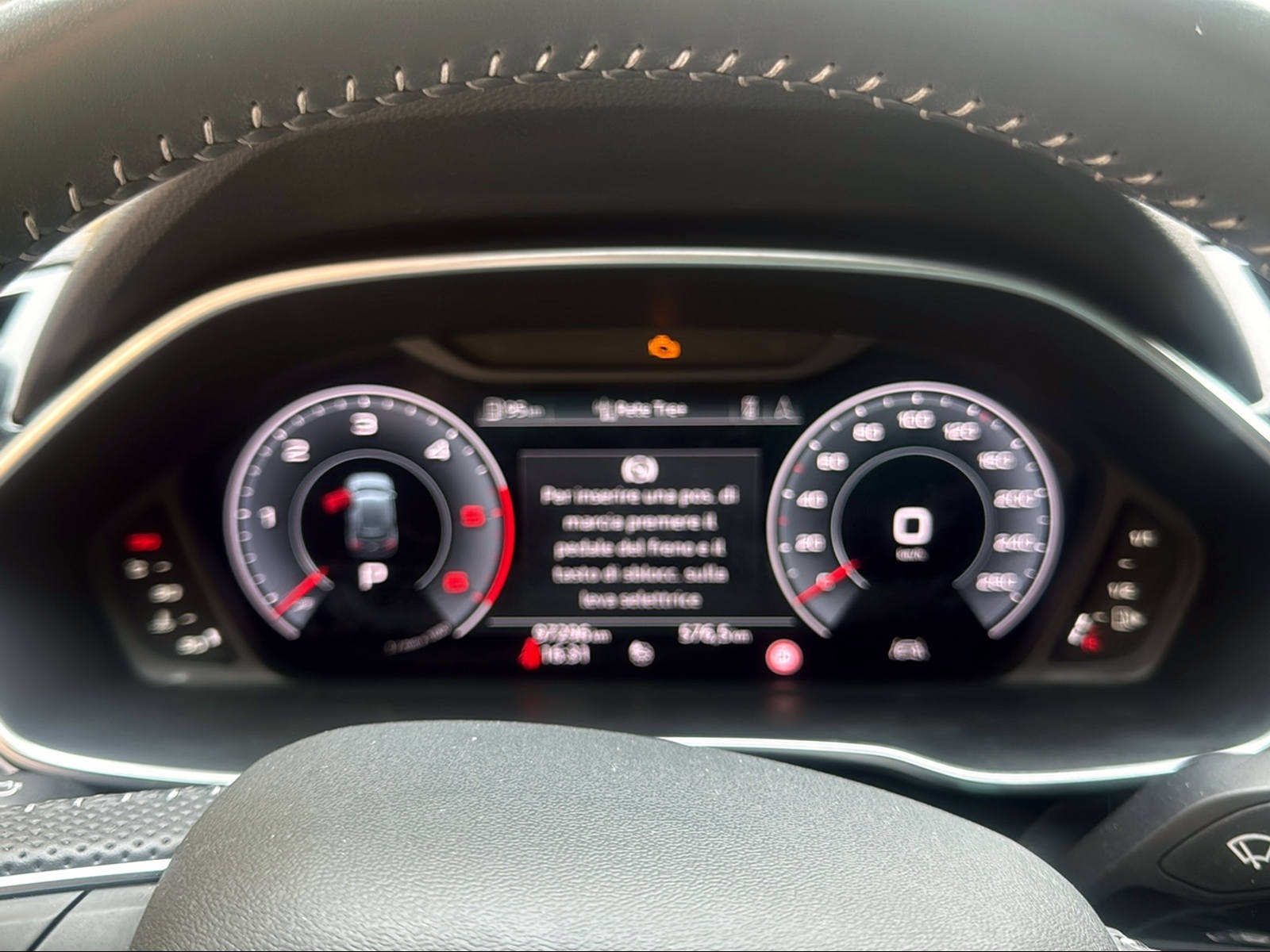 AUDI Q3 35 TDI S line quattro S-tronic-image-11