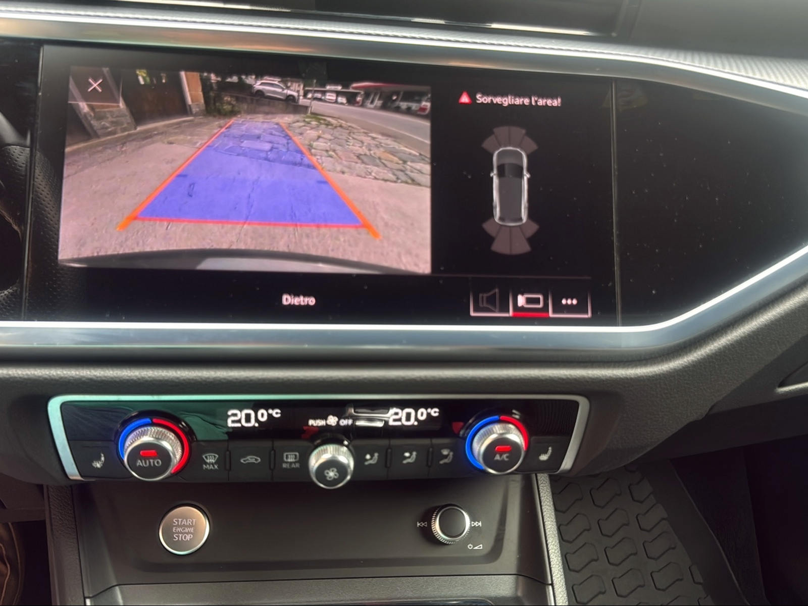 AUDI Q3 35 TDI S line quattro S-tronic-image-12