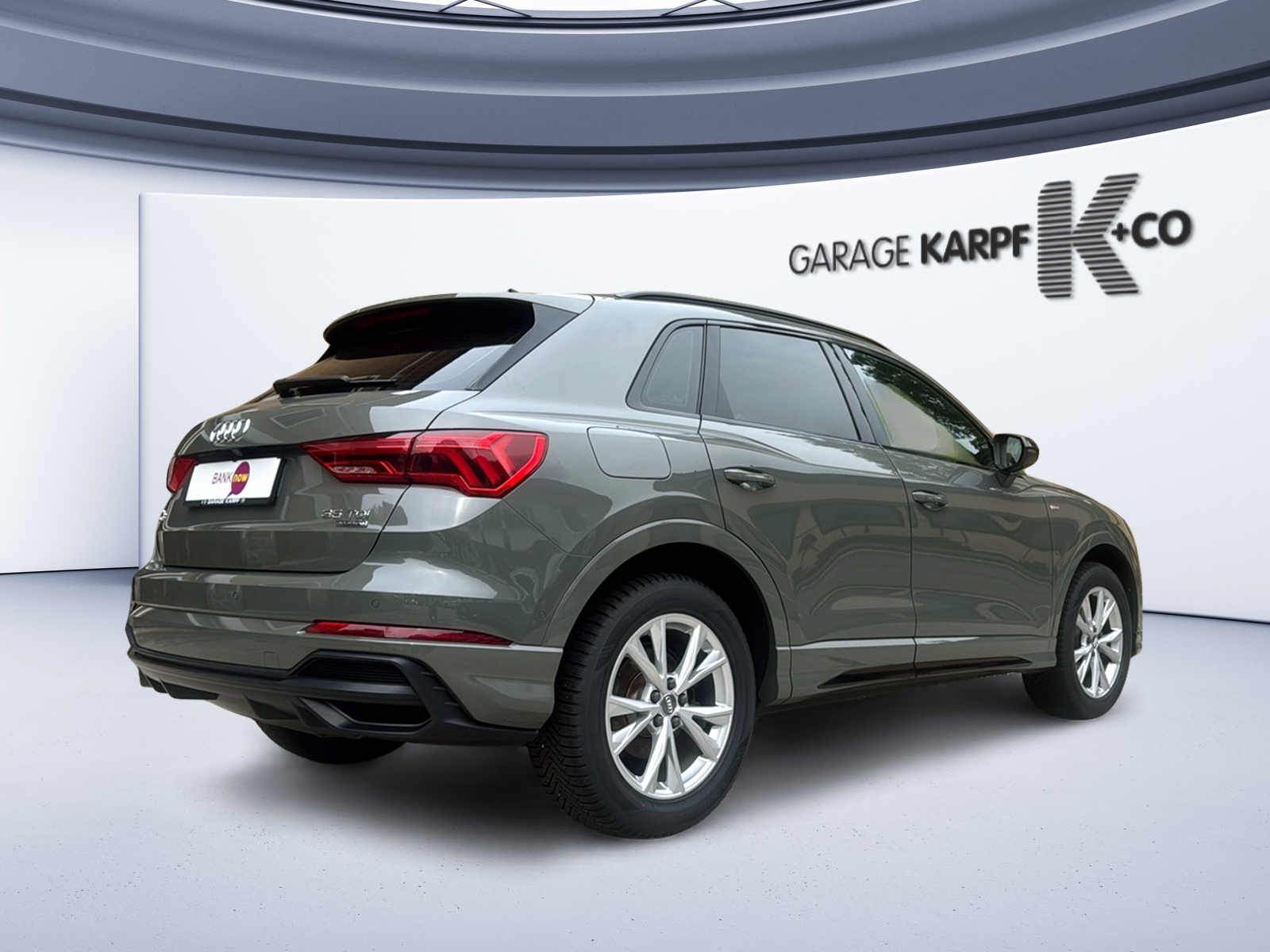 AUDI Q3 35 TDI S line quattro S-tronic-image-4
