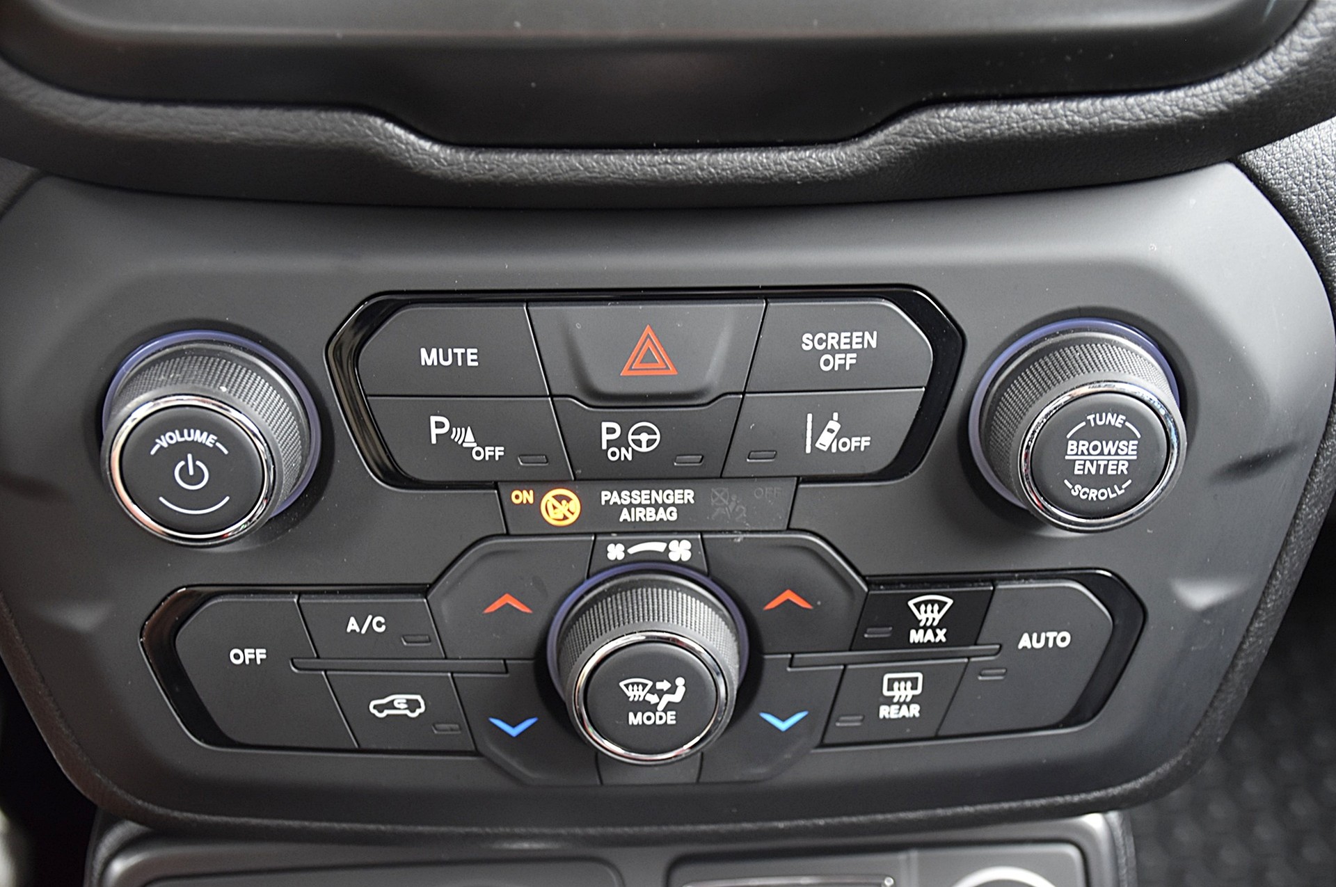 JEEP Renegade 2.0 CRD Trailhawk AWD + Low Range 9ATX-image-12