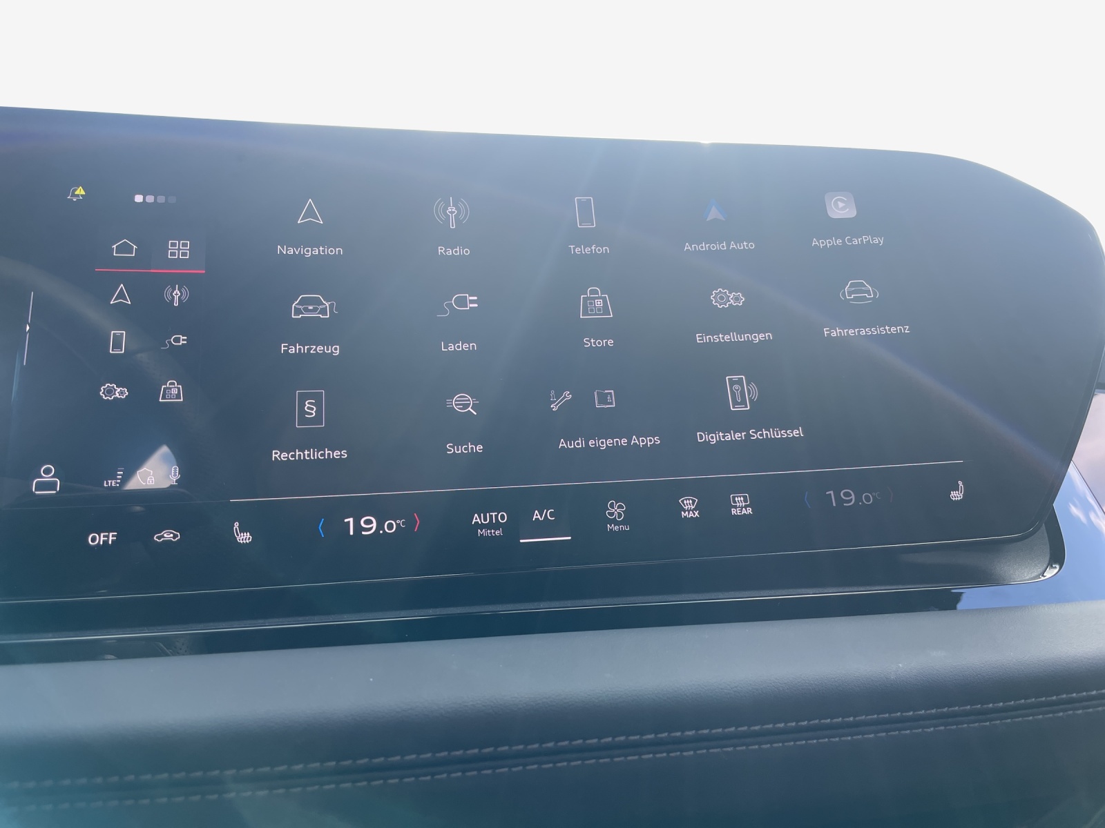 AUDI Q6 e-tron quattro-image-16