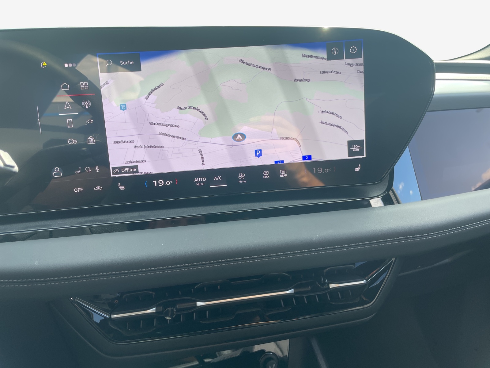 AUDI Q6 e-tron quattro-image-11