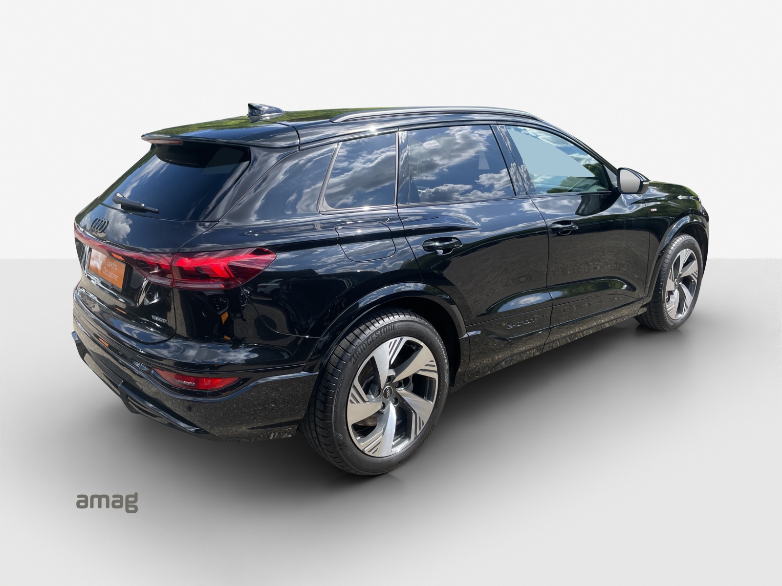 AUDI Q6 e-tron quattro-image-5