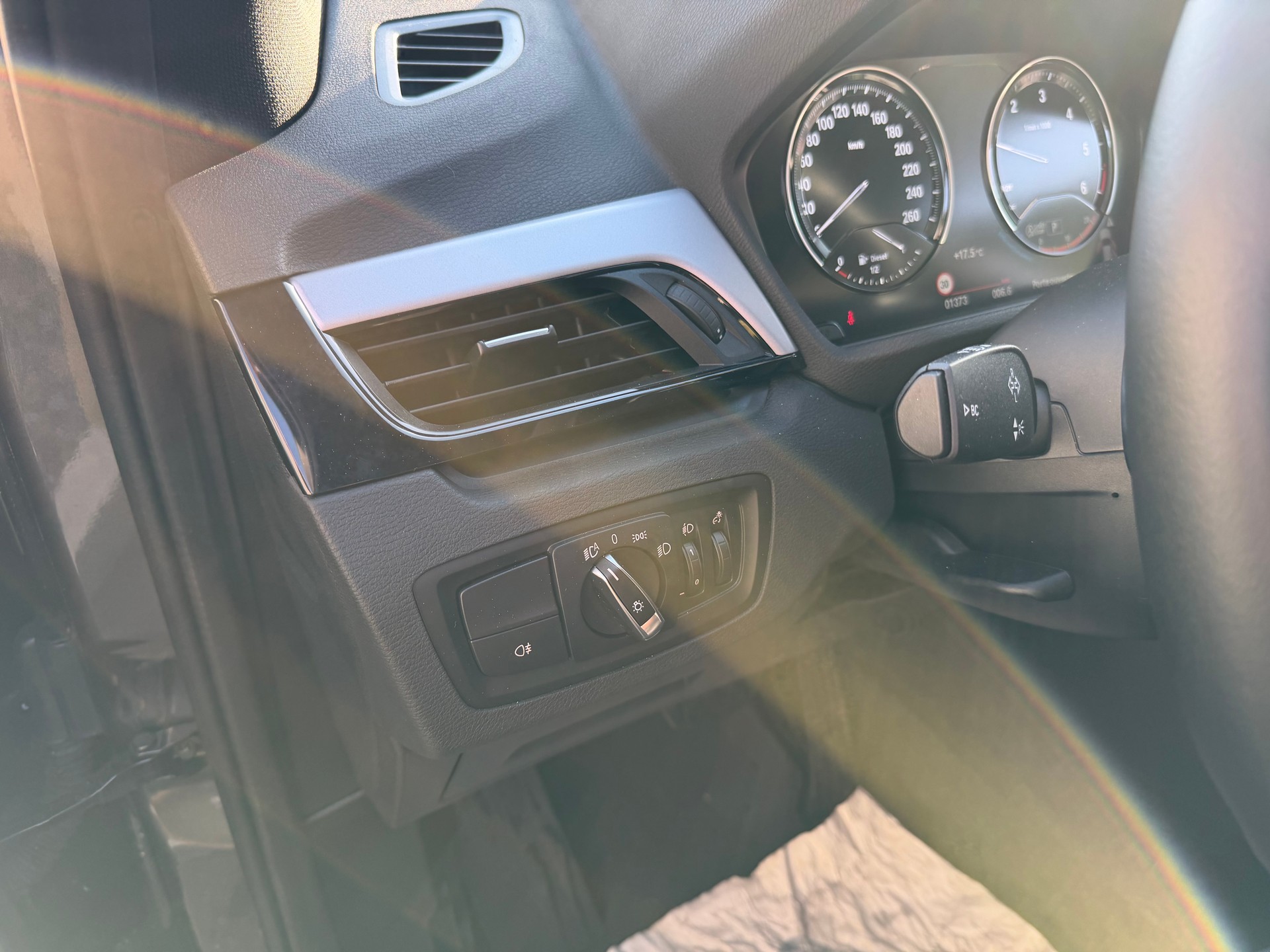 BMW X1 xDrive 18d xLine Steptronic FAIBLE KILOMÉTRAGE—-image-32