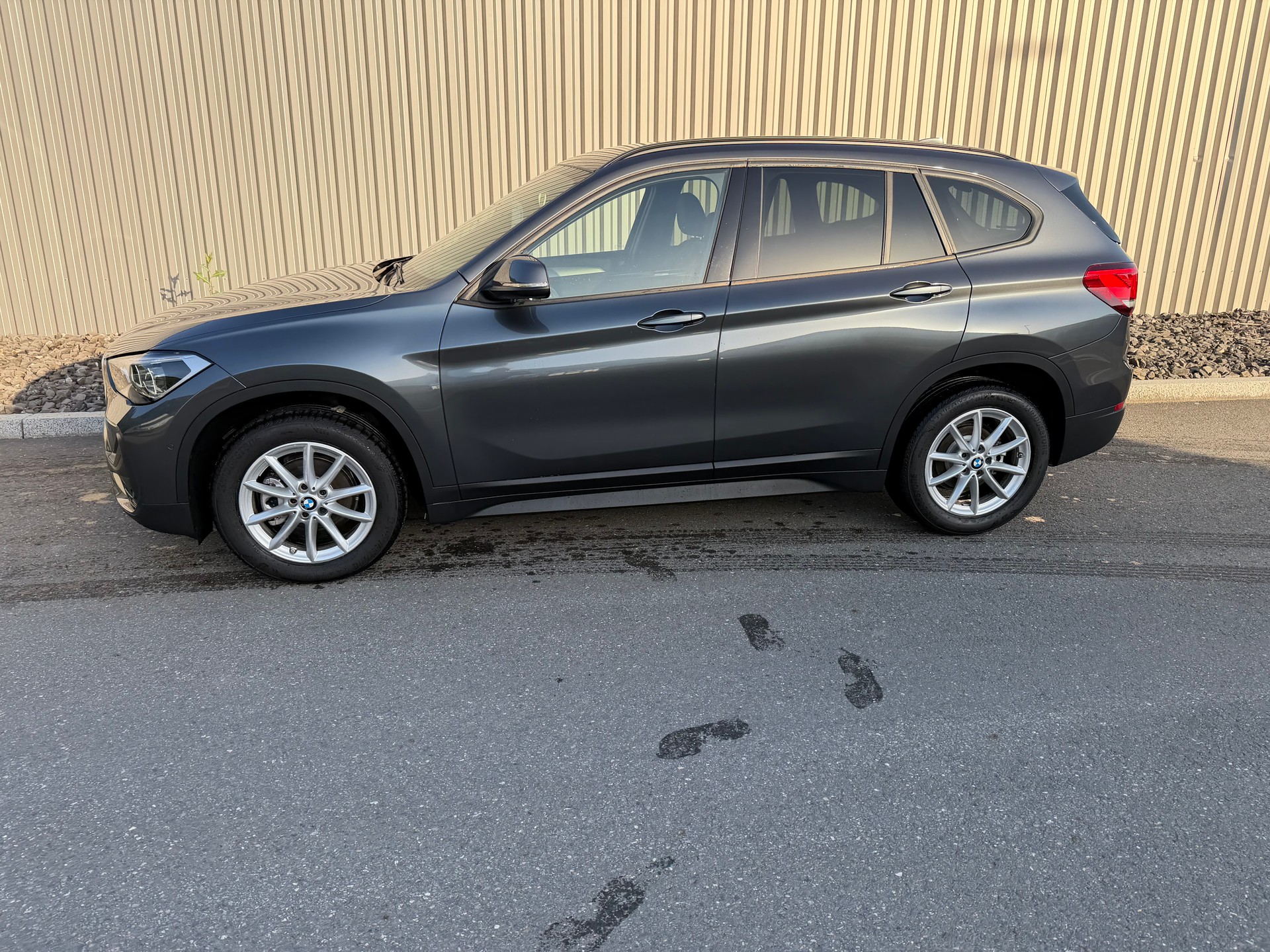 BMW X1 xDrive 18d xLine Steptronic FAIBLE KILOMÉTRAGE—-image-1