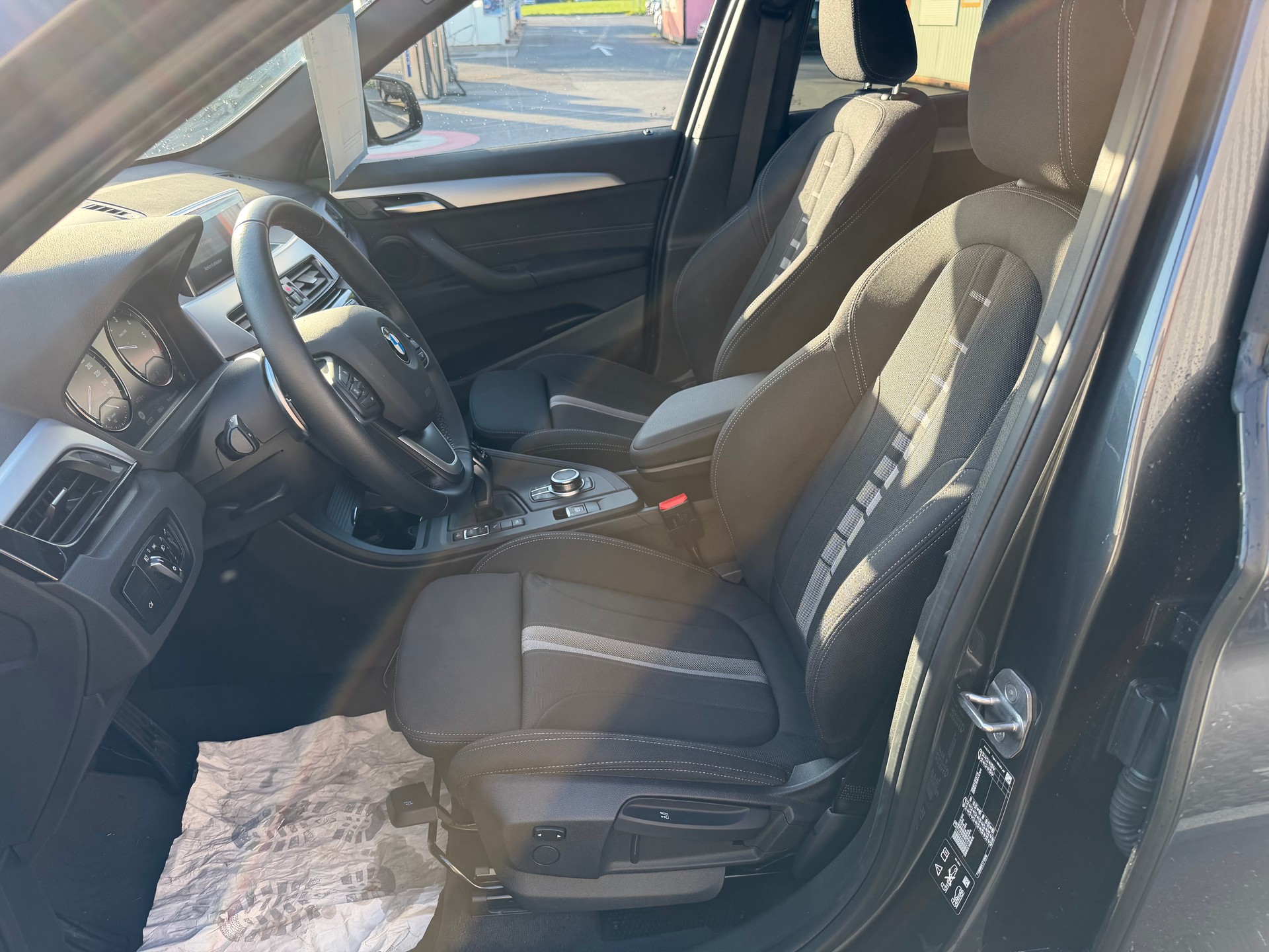BMW X1 xDrive 18d xLine Steptronic FAIBLE KILOMÉTRAGE—-image-14