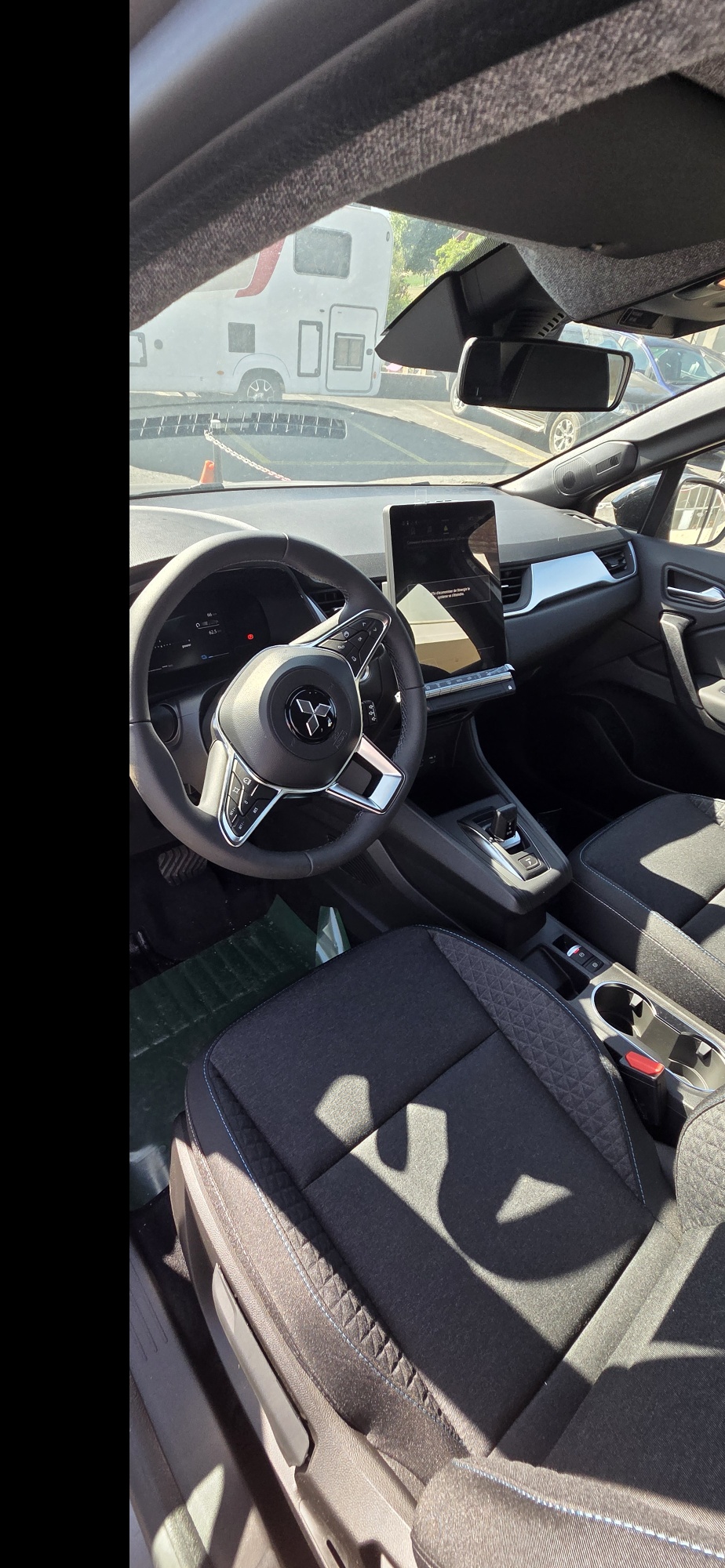 MITSUBISHI Invite-image-2
