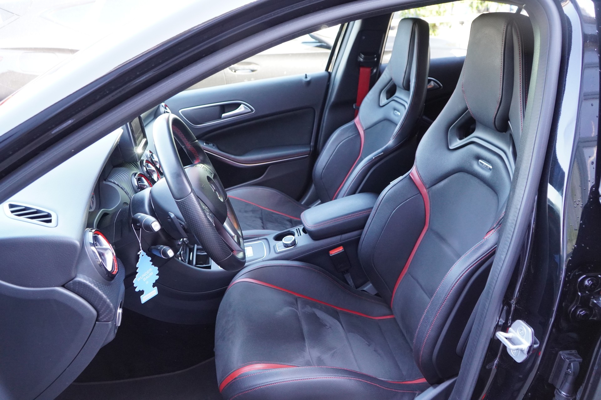 MERCEDES-BENZ A 45 AMG 4Matic Speedshift 7G-DCT-image-9