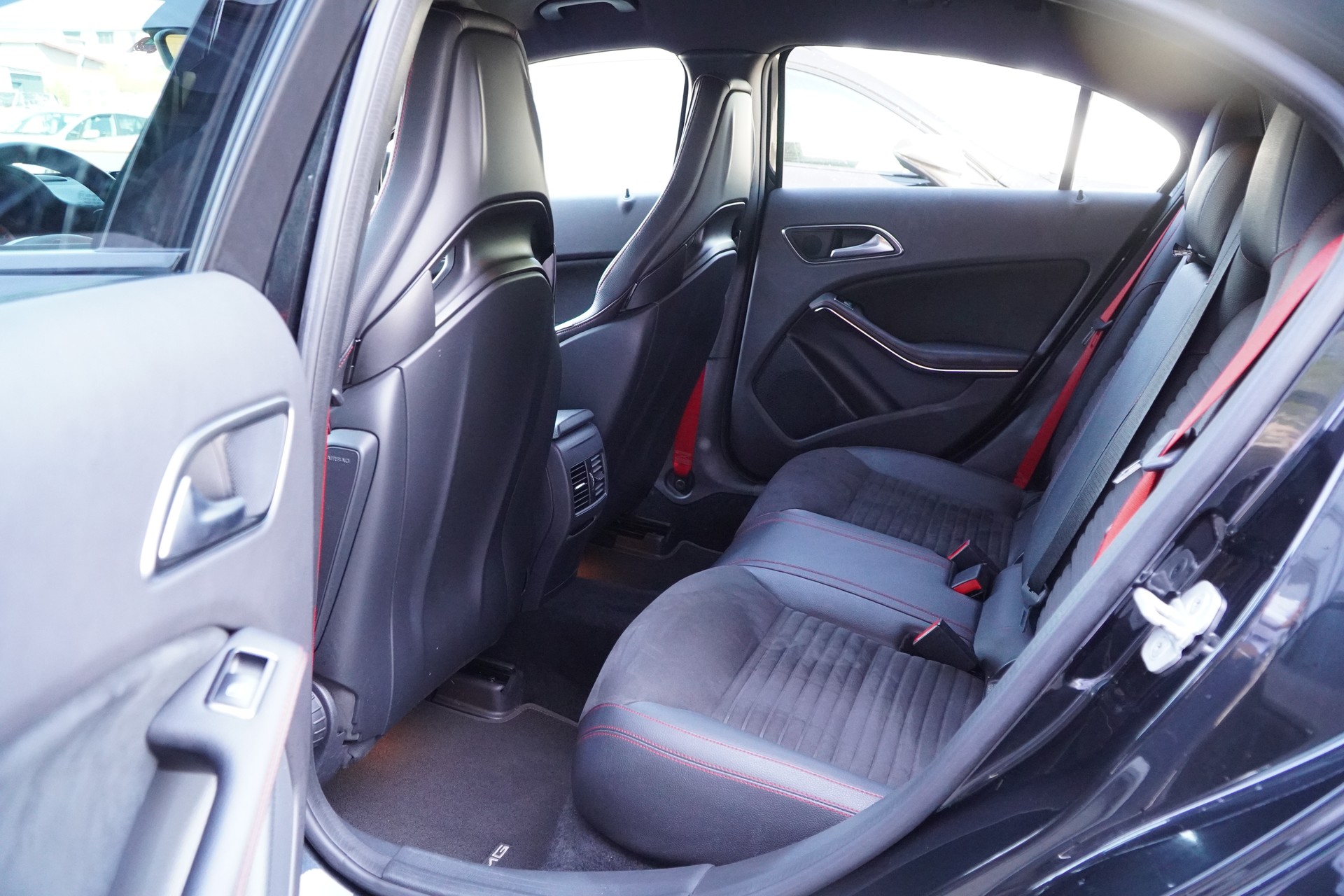MERCEDES-BENZ A 45 AMG 4Matic Speedshift 7G-DCT-image-14