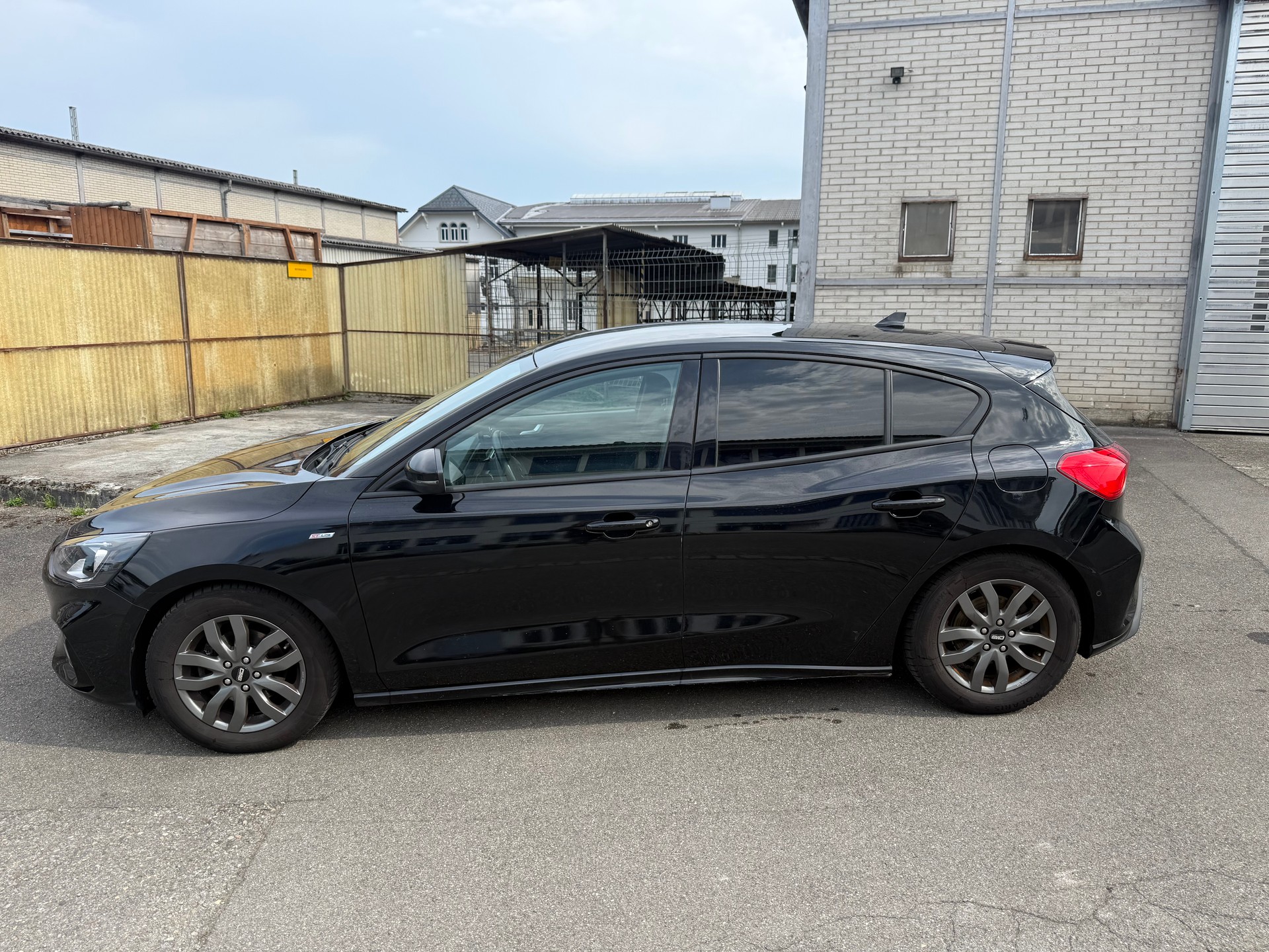 FORD Focus 1.0 SCTi Active-image-2