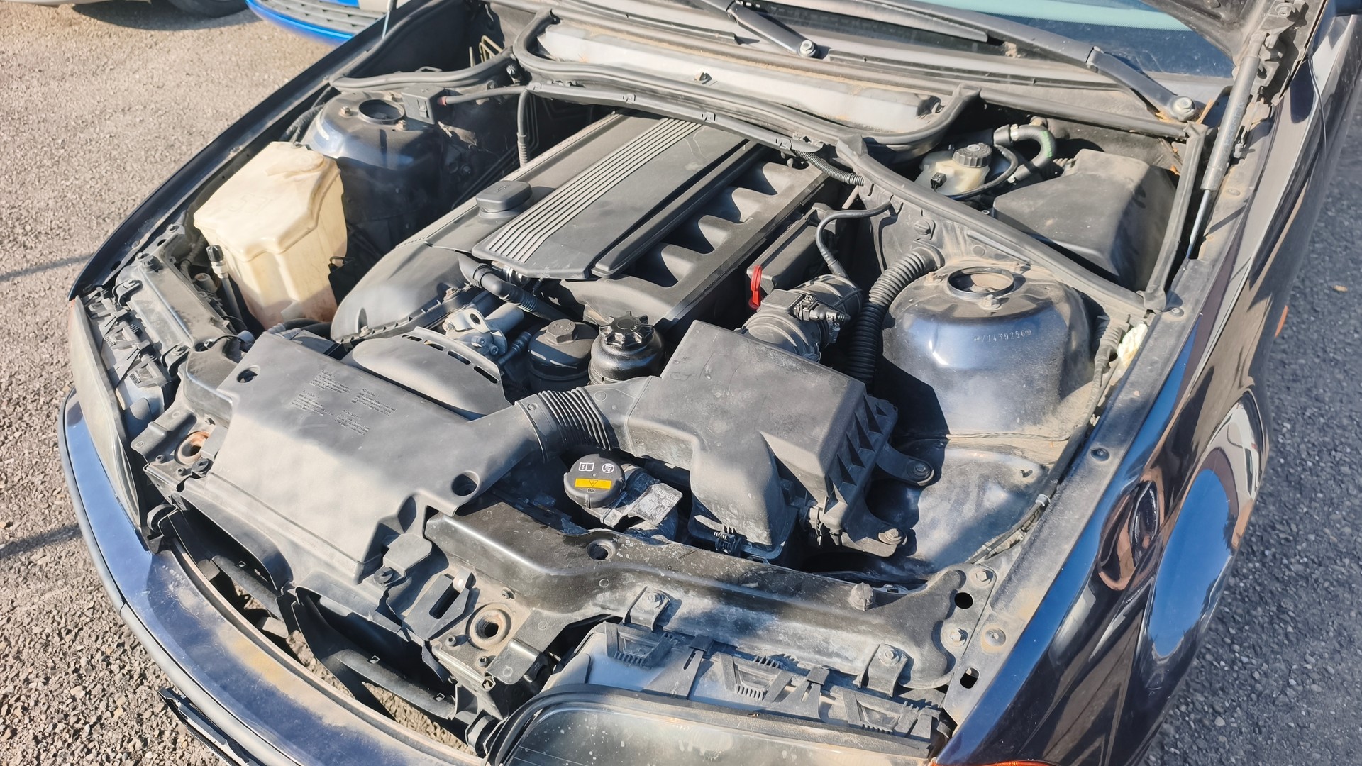 BMW 328i-image-10
